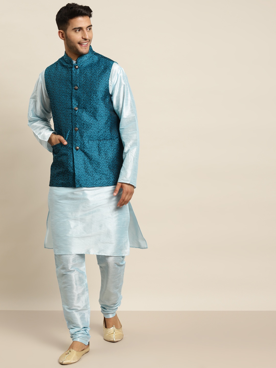 

SOJANYA Men Blue Solid Kurta with Churidar & Nehru Jacket