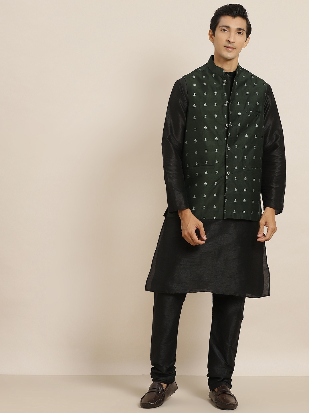 

SOJANYA Men Black Kurta Set With Jacket