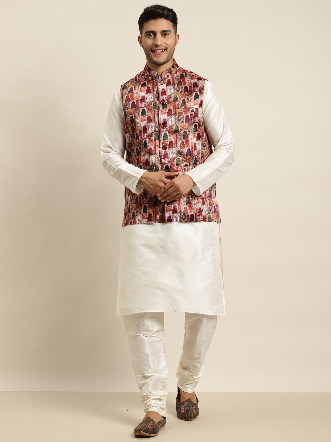 

SOJANYA Men Off White Kurta with Churidar & Nehru Jacket