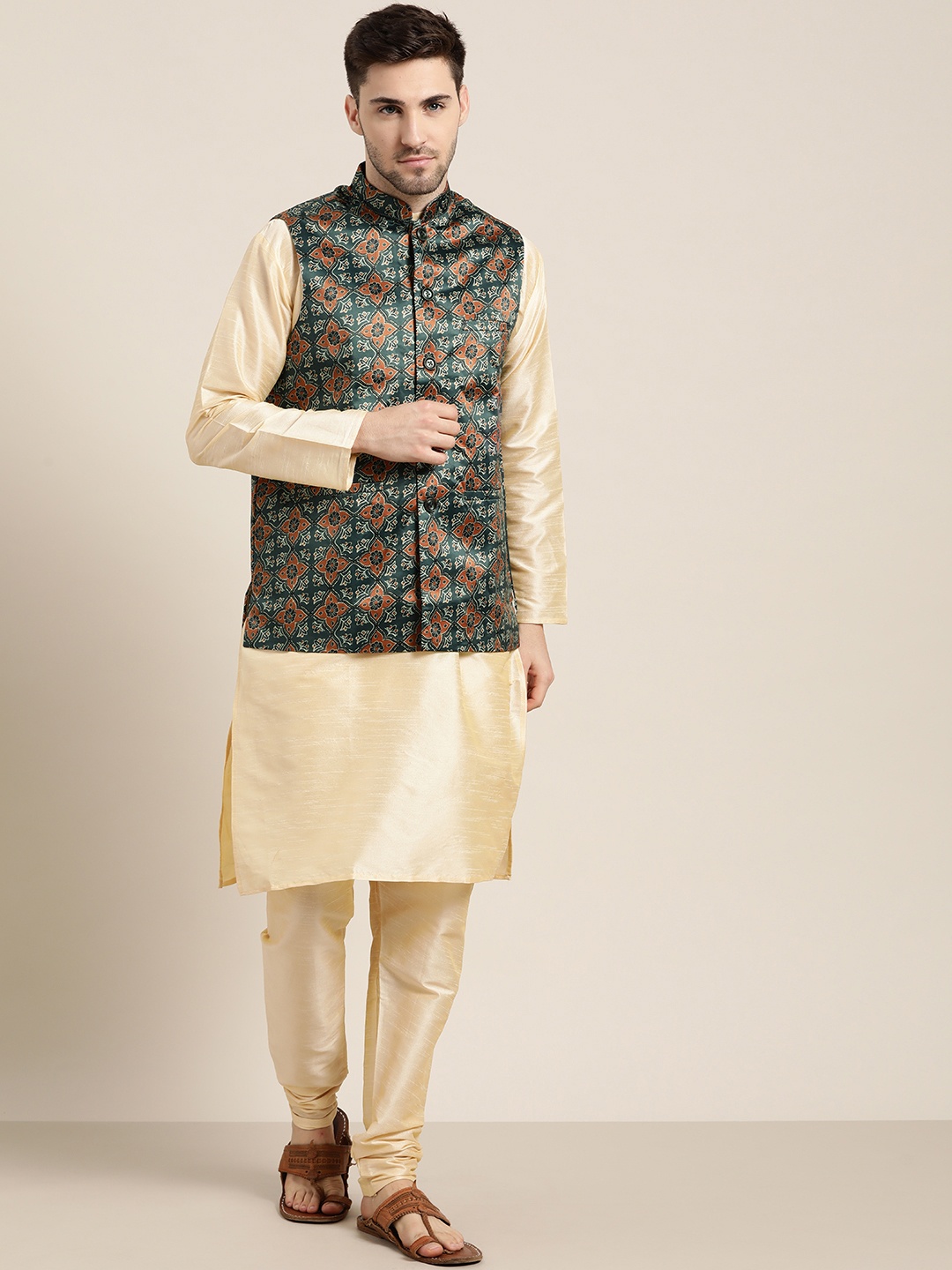 

SOJANYA Men Beige & Green Solid Kurta with Churidar & Printed Nehru Jacket