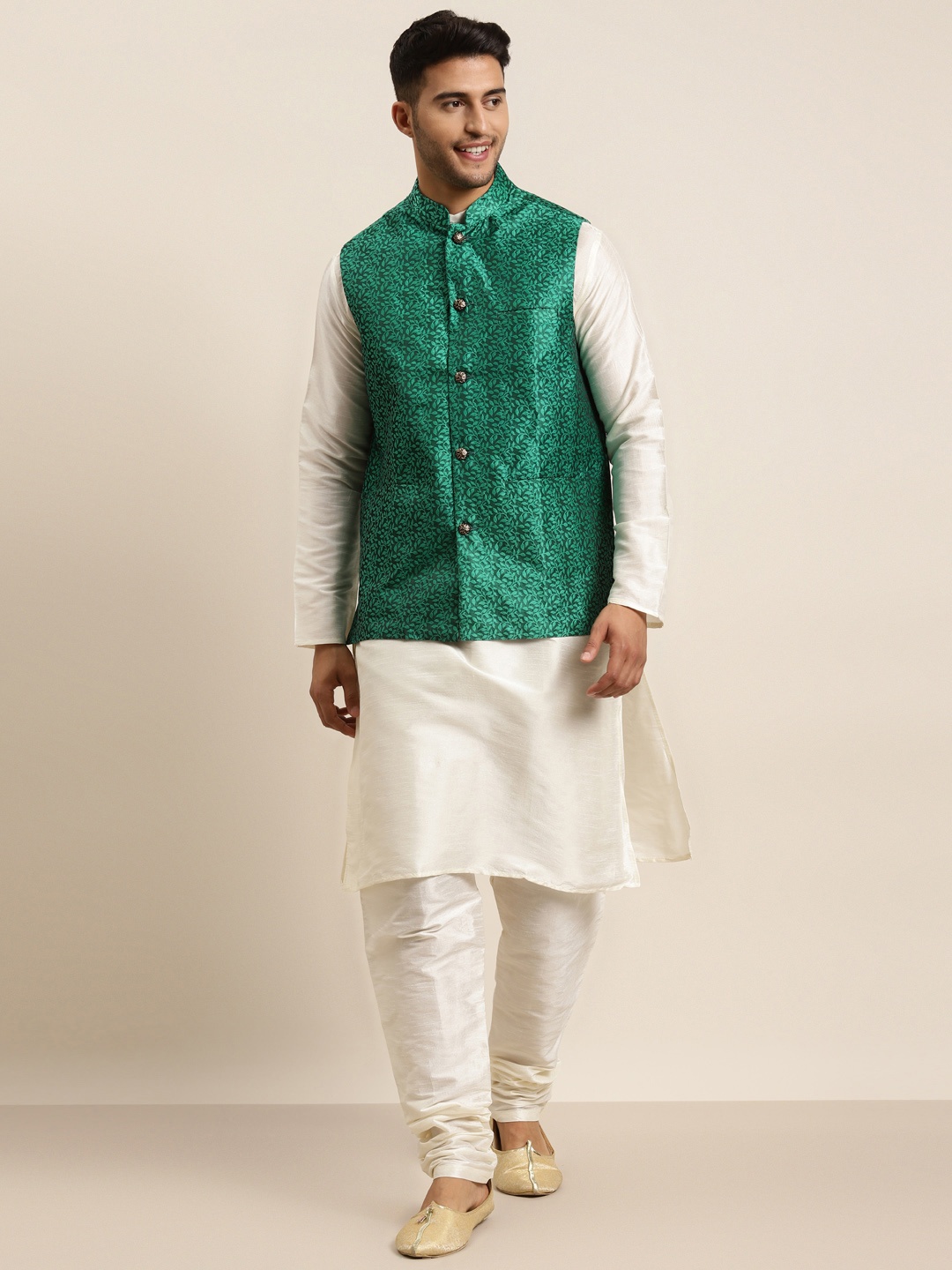 

SOJANYA Men Off White & Green Ethnic Motifs Kurta Set With Nehru Jacket