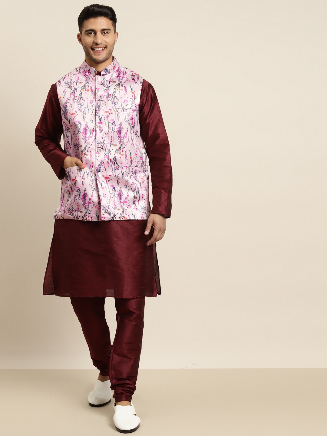 

SOJANYA Men Maroon & Pink Floral Printed Kurta Set With Nehru Jacket