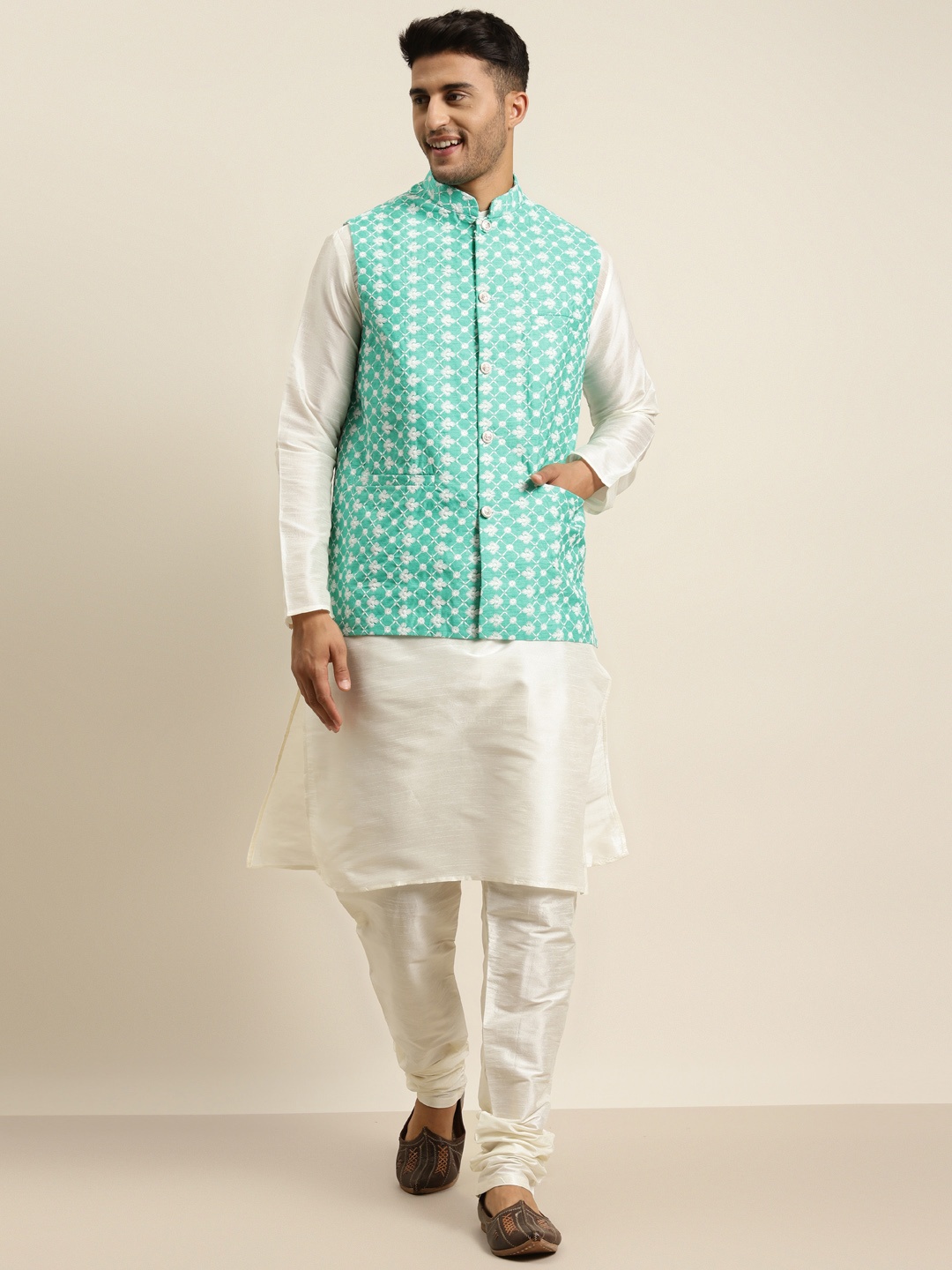 

SOJANYA Men Off White & Green Solid Kurta with Churidar & Embroidered Nehru Jacket