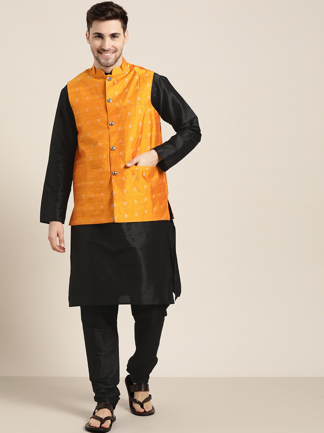 

SOJANYA Men Black Kurta with Churidar & Nehru Jacket