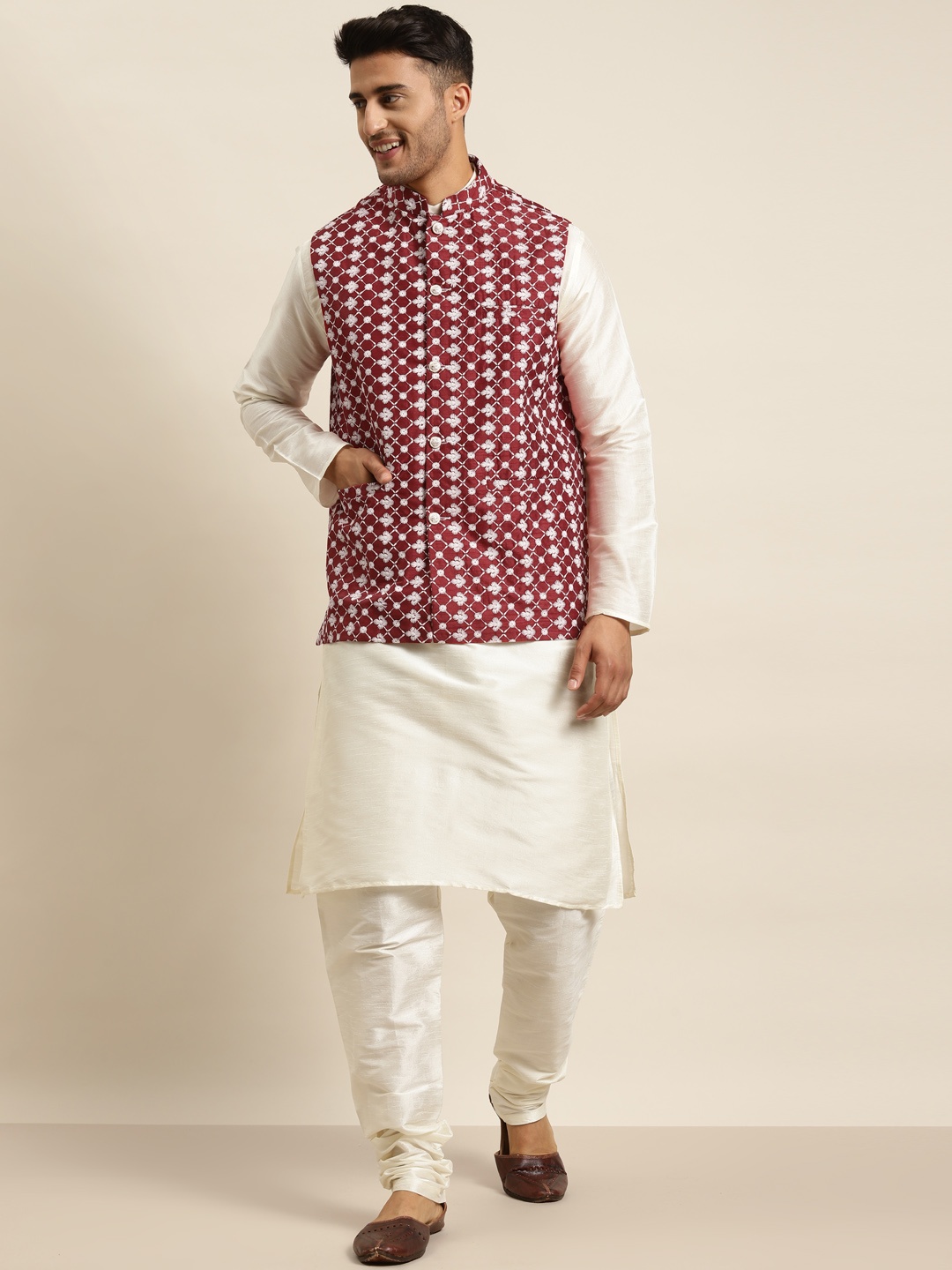 

SOJANYA Men Off White & Maroon Solid Kurta with Churidar & Embroidered Nehru Jacket