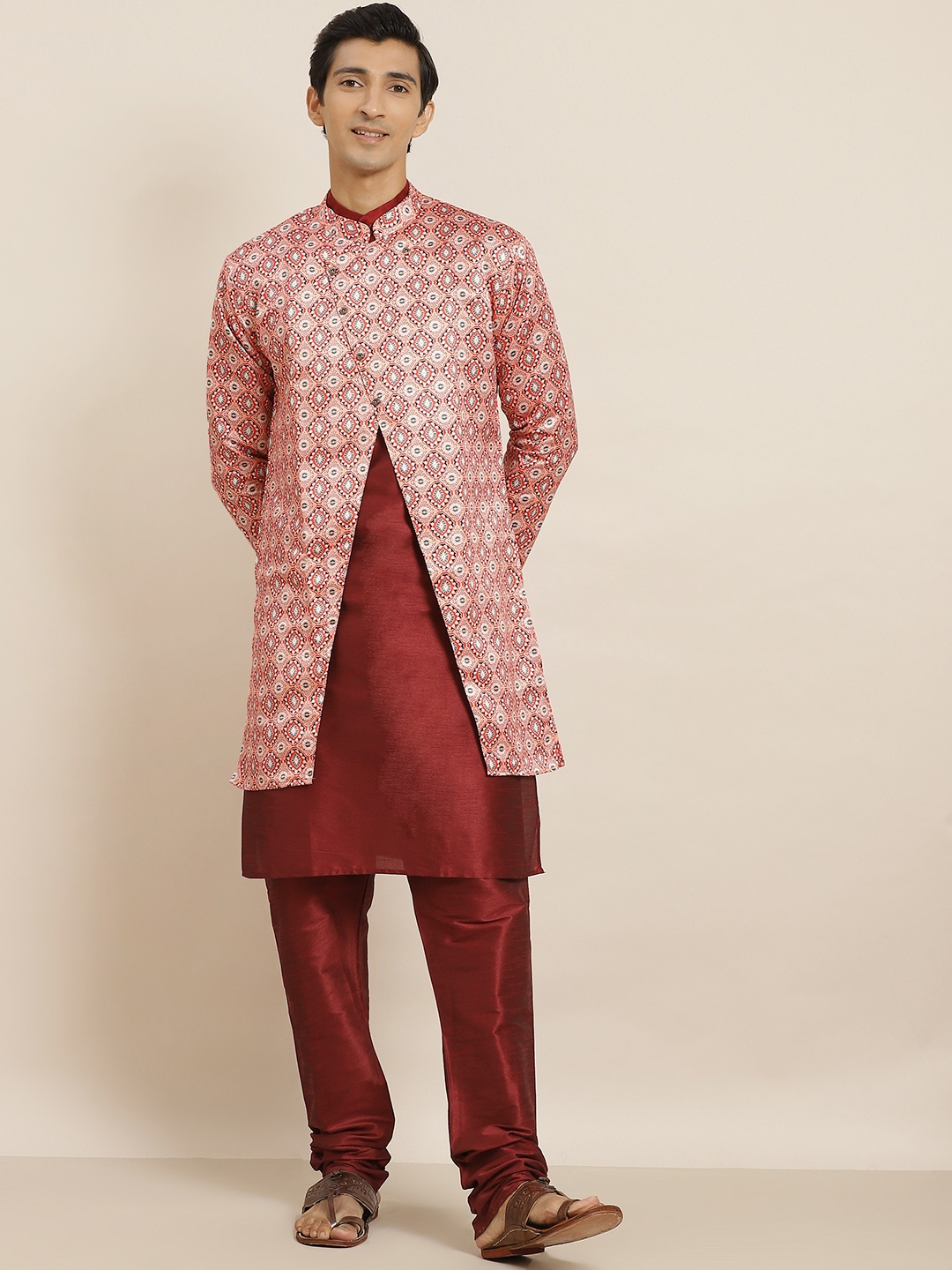 

SOJANYA Men Maroon Solid Kurta with Churidar & Printed Jacket
