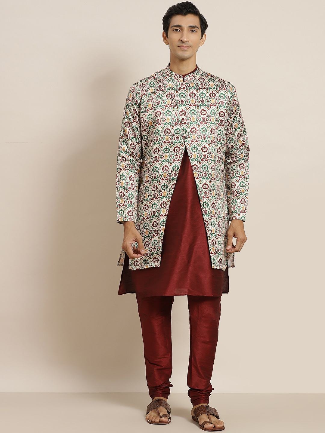 

SOJANYA Men Maroon & Beige Solid Kurta with Churidar & Ethnic Printed Jacket