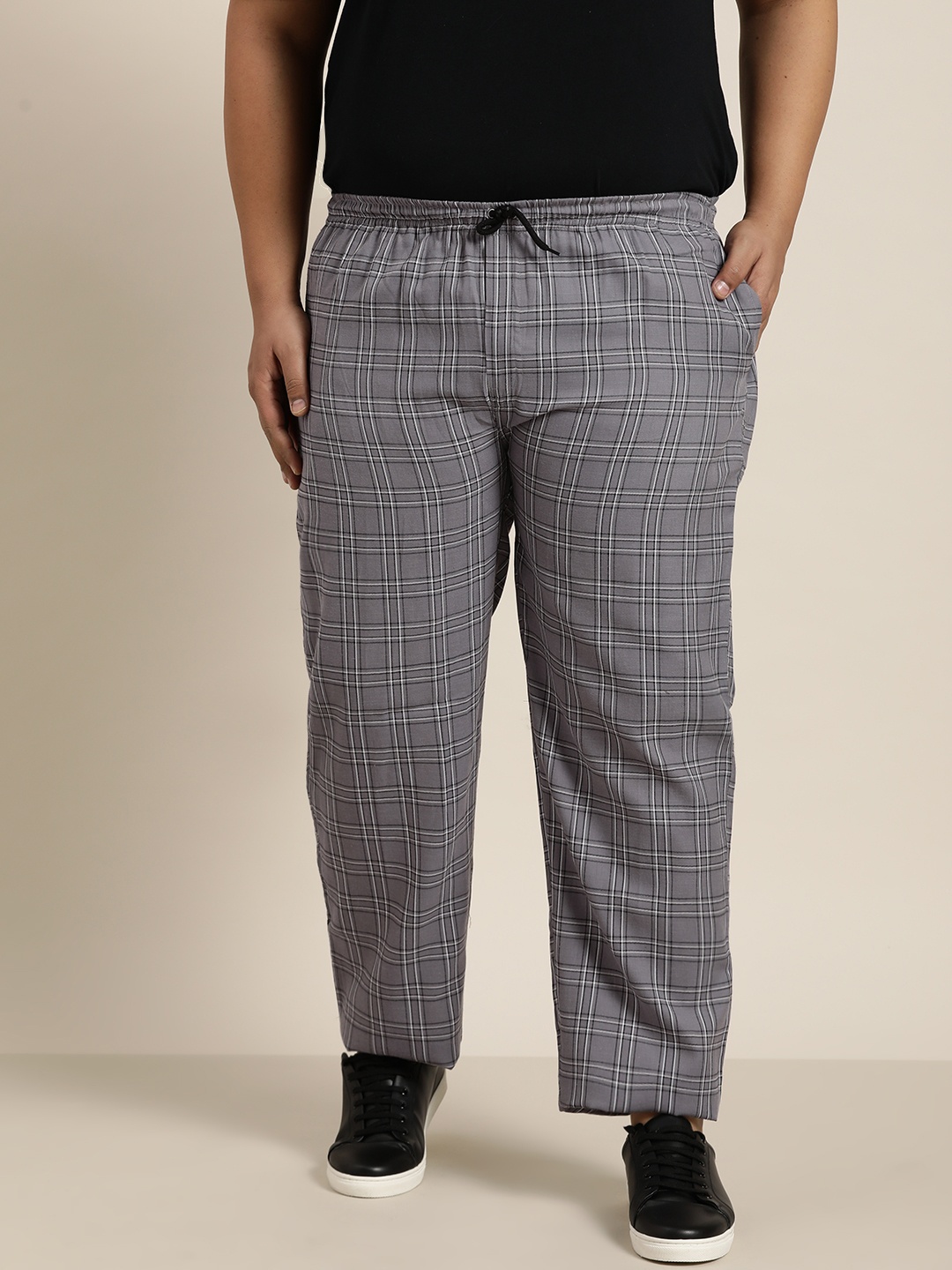 

SOJANYA PLUS Men Grey & White Checked Pure Cotton Track Pants