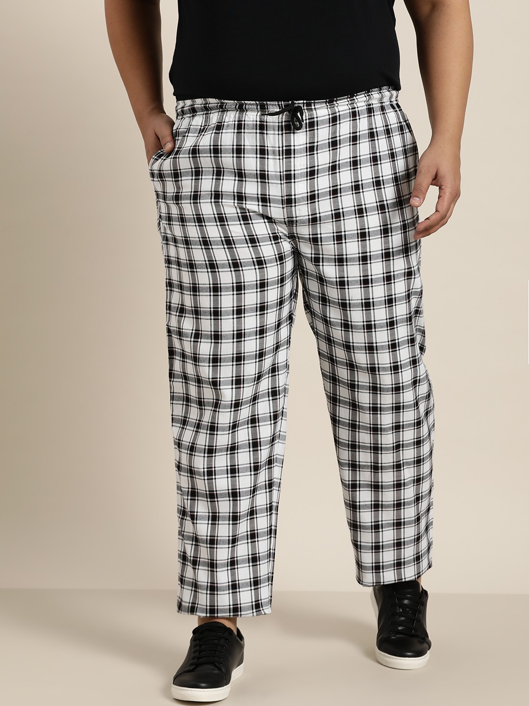 

SOJANYA PLUS Men White & Black Checked Pure Cotton Track Pants