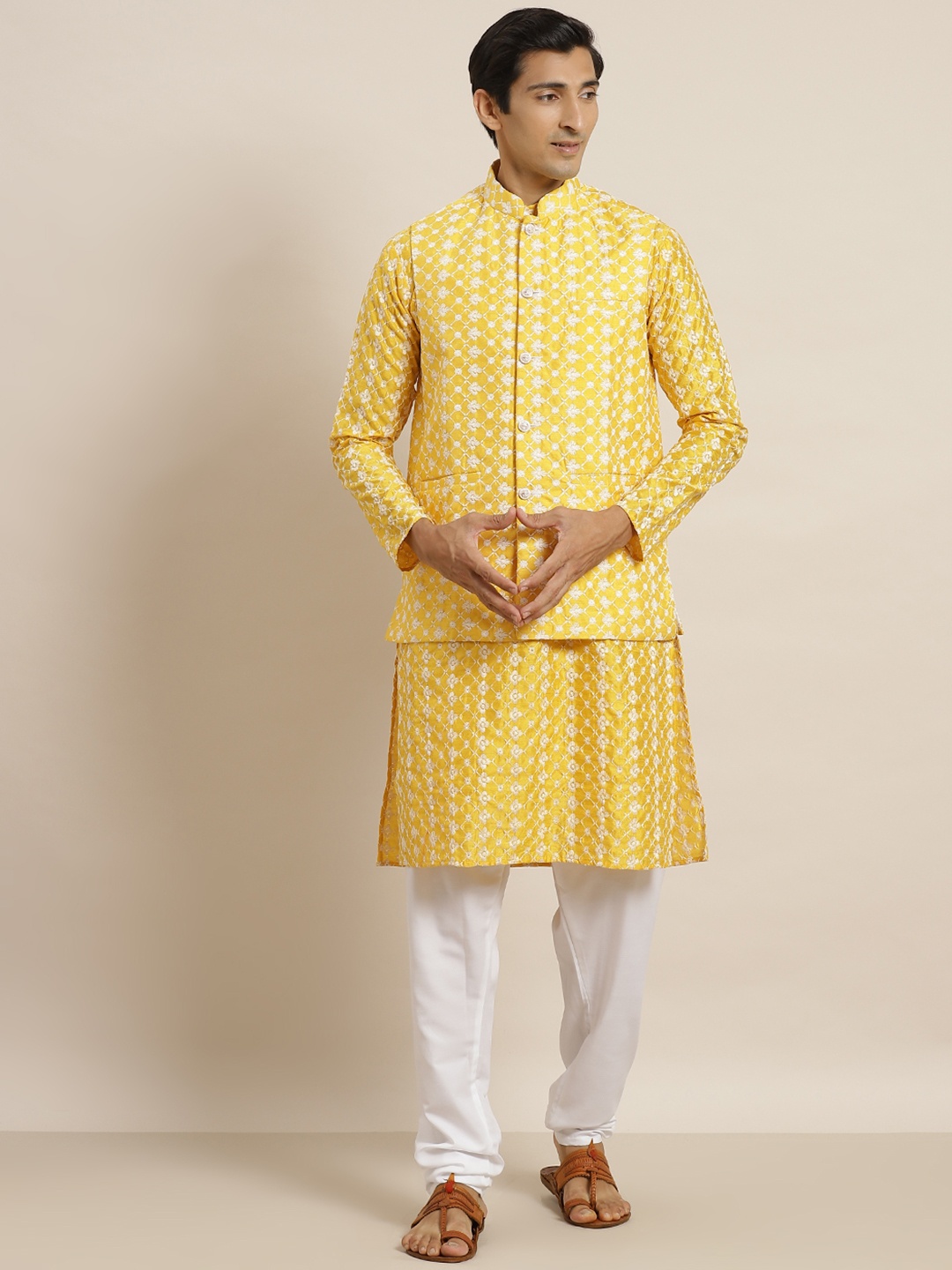 

SOJANYA Men Yellow & White Ethnic Motifs Embroidered Kurta with Churidar & Jacket