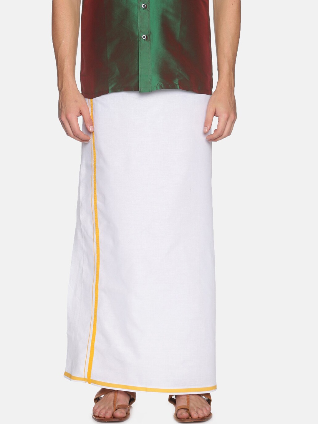 

Chennis Men White Solid Pure Cotton Dhoti