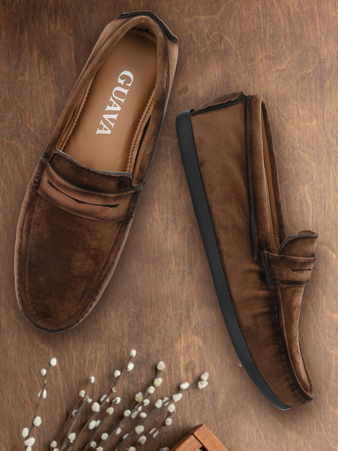 

Guava Men Brown Textured Velvet Casual Loafers