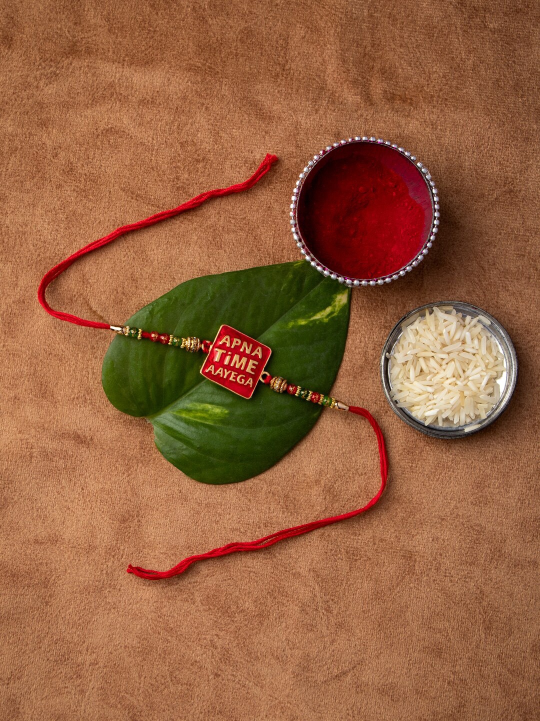 

MORKANTH JEWELLERY Gold-Toned & Red Brass Handcrafted Rakhi