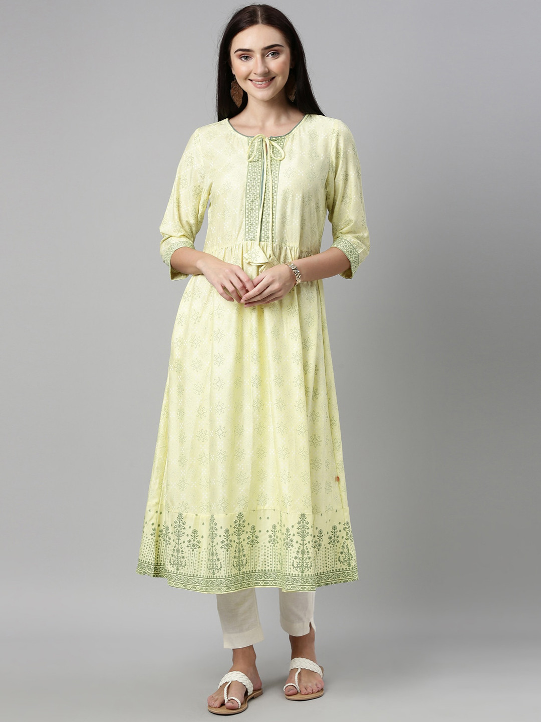 

Alena Women Yellow and Green Ethnic Motifs Printed Anarkali Kurta