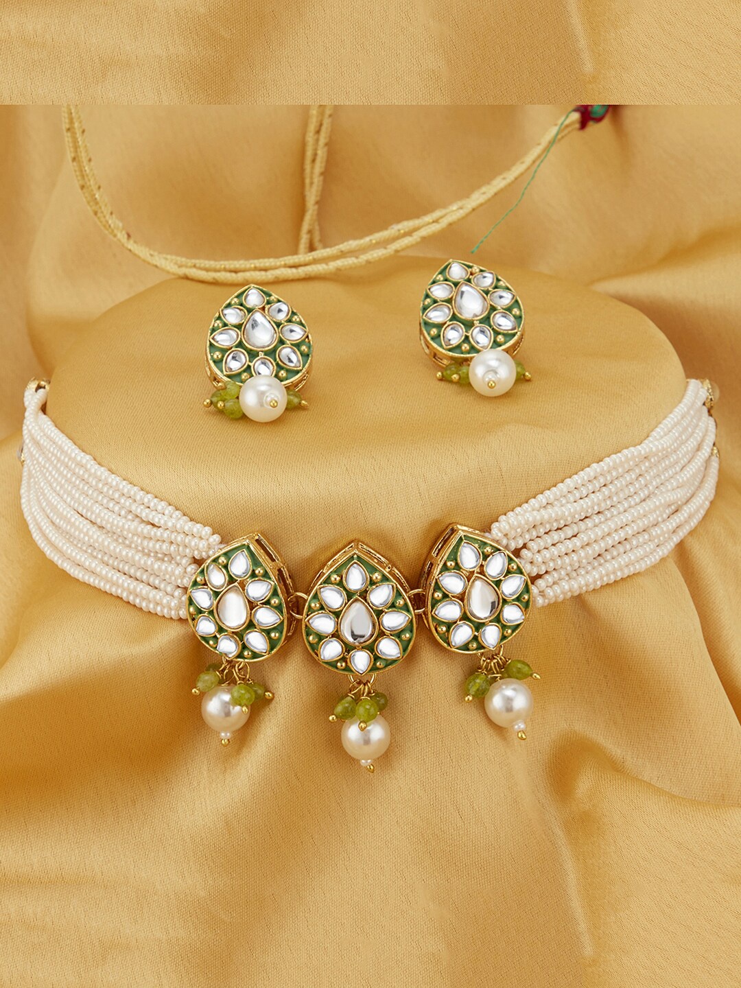 

Sukkhi Women Gold-Plated White & Green Kundan-Studded & Pearl Beaded Jewellery Set