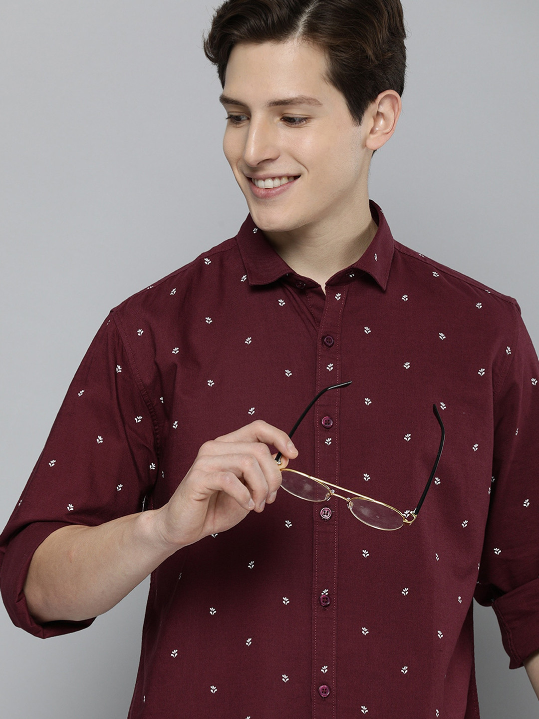 

Mast & Harbour Men Maroon & White Slim Fit Printed Casual Shirt