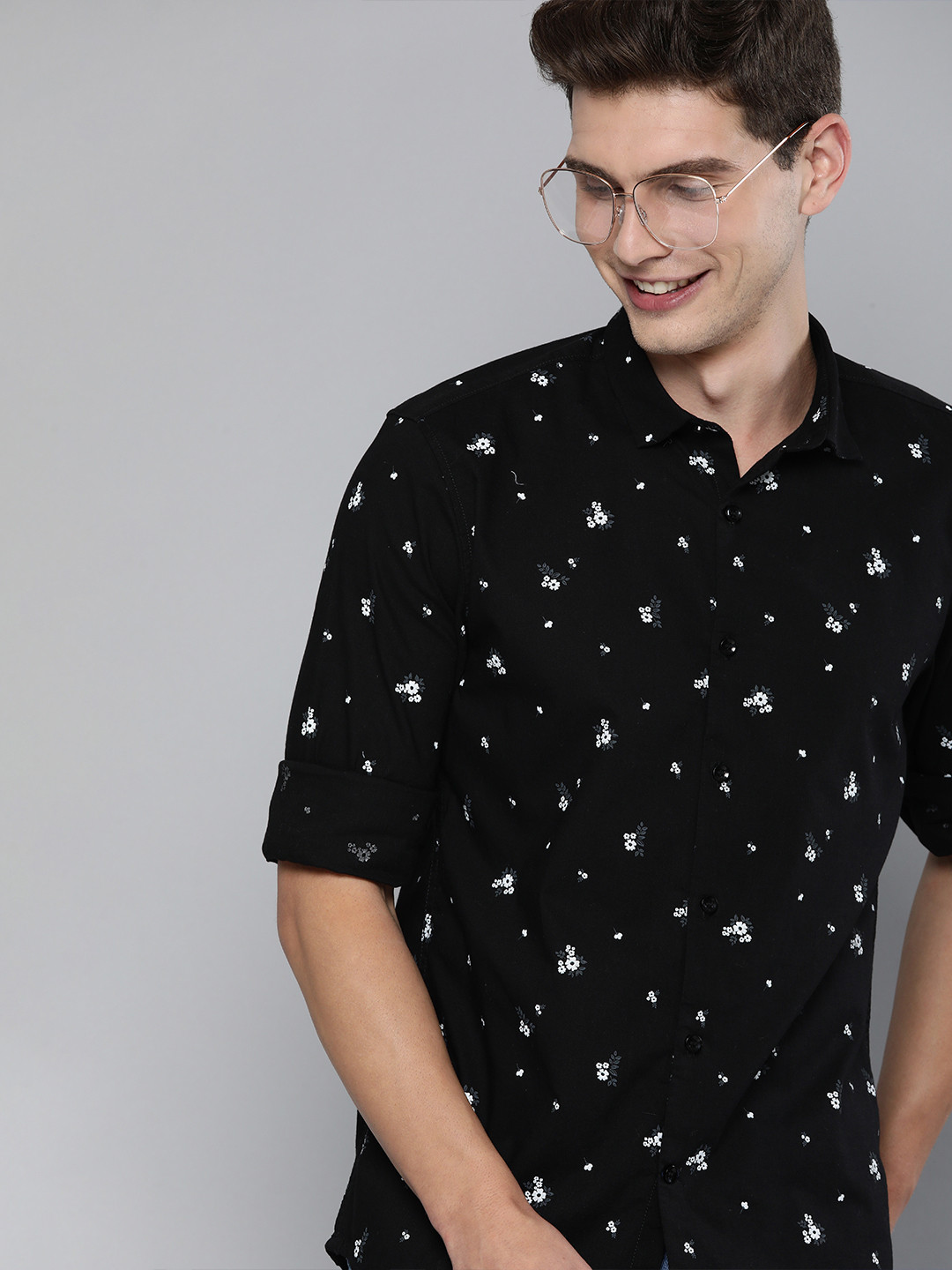 

Mast & Harbour Men Black Floral Opaque Printed Casual Shirt