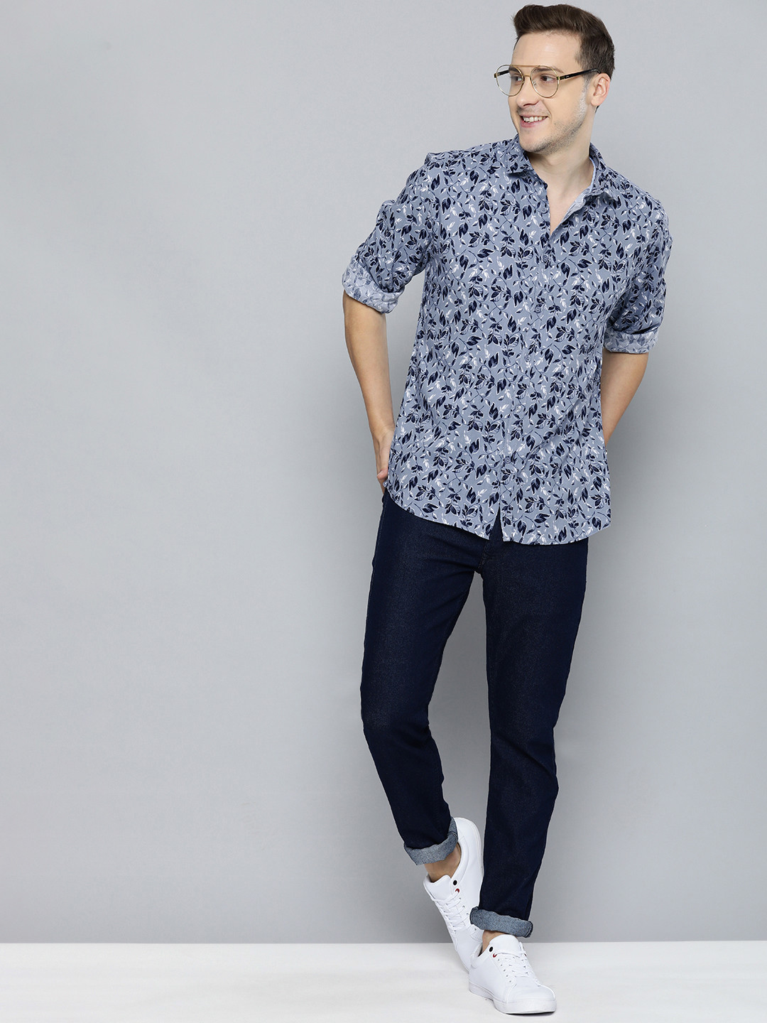 

Mast & Harbour Men Blue & Navy Blue Floral Printed Slim Fit Casual Shirt