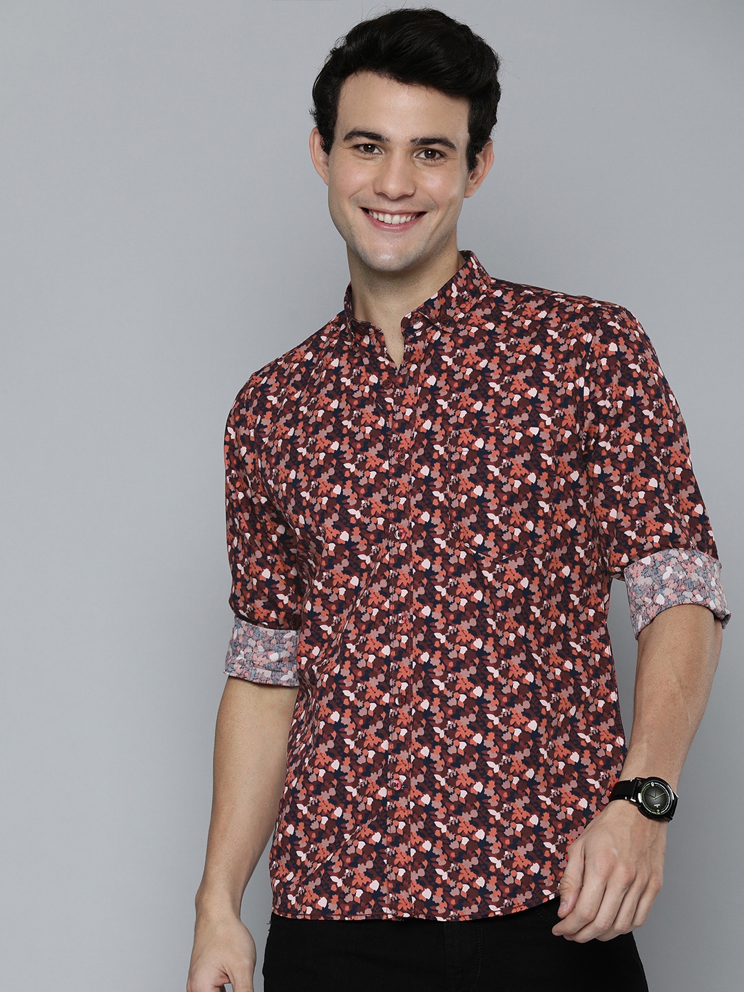 

Mast & Harbour Men Brown Floral Printed Pure Cotton Casual Shirt