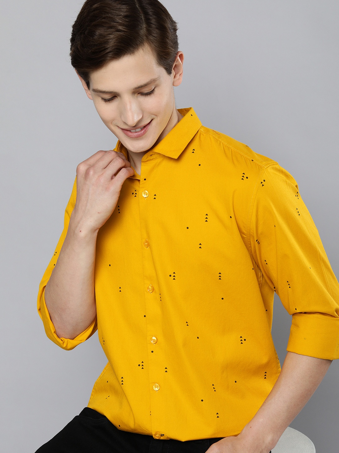 

Mast & Harbour Men Mustard Yellow Slim Fit Printed Pure Cotton Casual Shirt