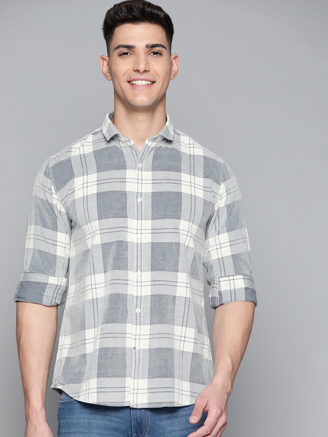 

Mast & Harbour Men Grey Pure Cotton Checked Corduroy Casual Shirt