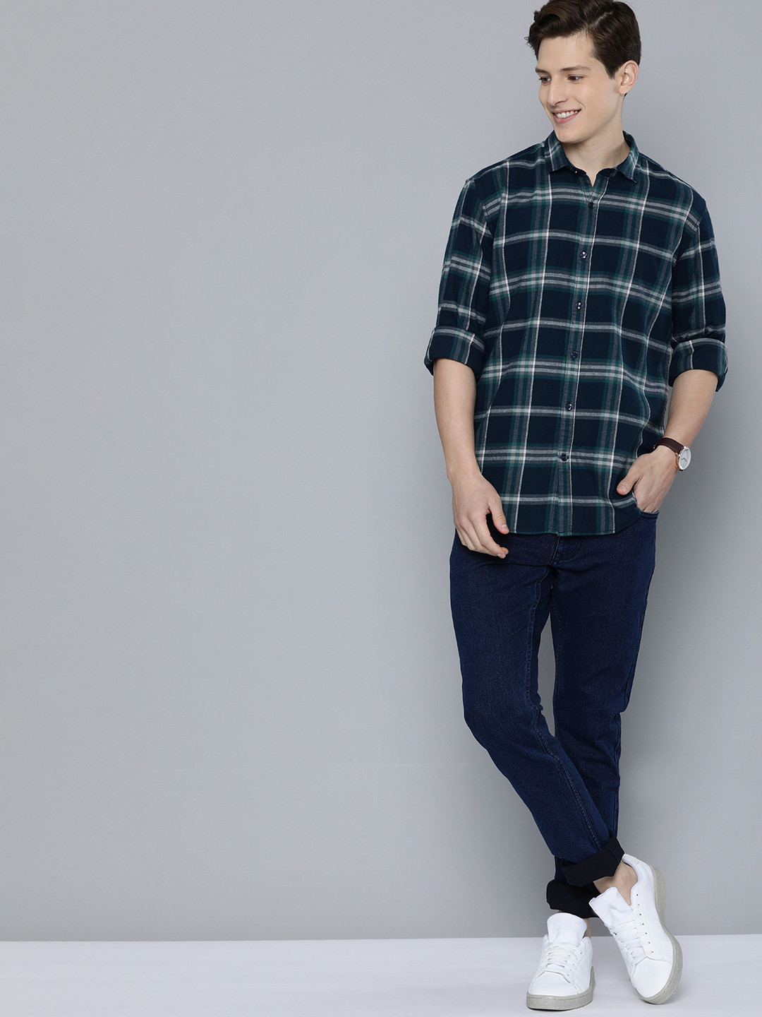 

Mast & Harbour Men Blue & Green Slim Fit Checked Casual Shirt