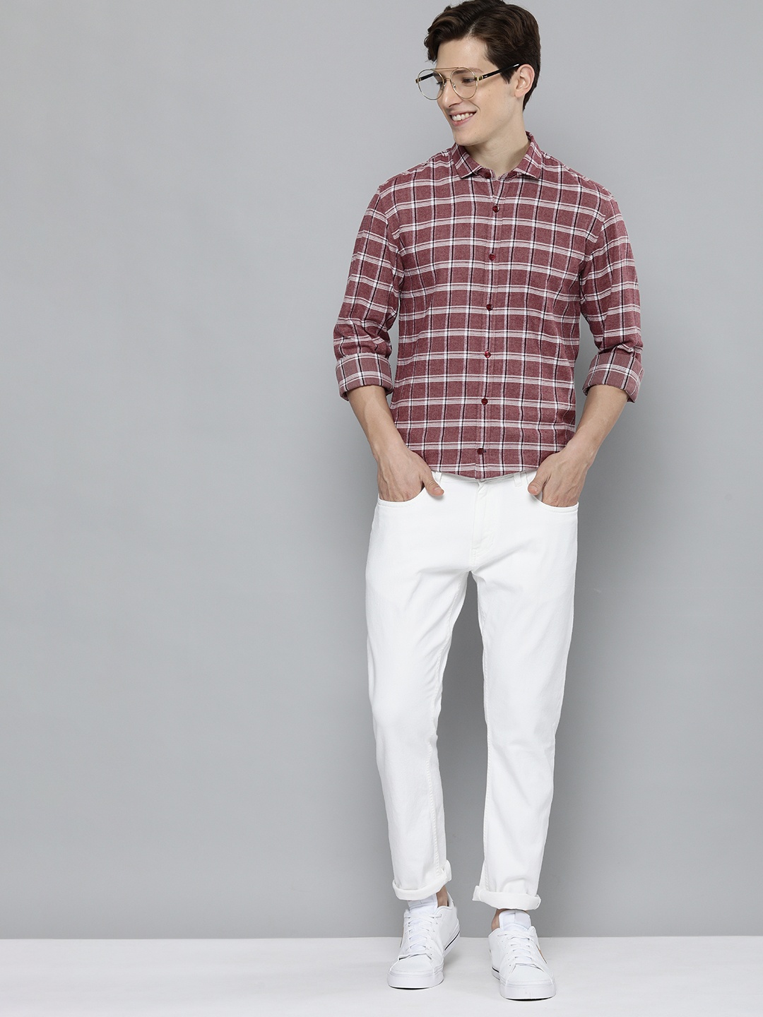 

Mast & Harbour Men Pink & White Slim Fit Checked Casual Shirt