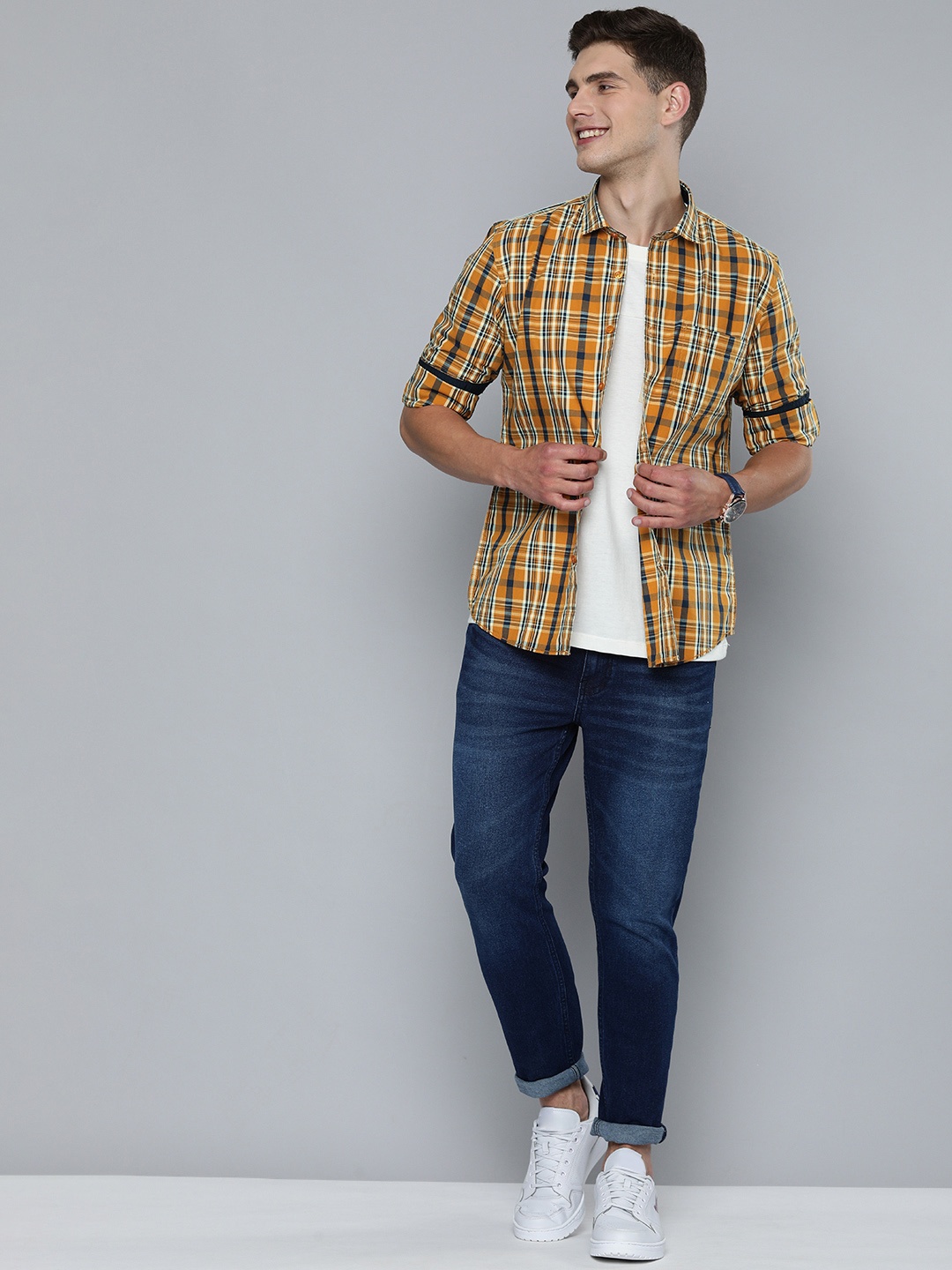 

Mast & Harbour Men Yellow & Blue Checked Casual Shirt