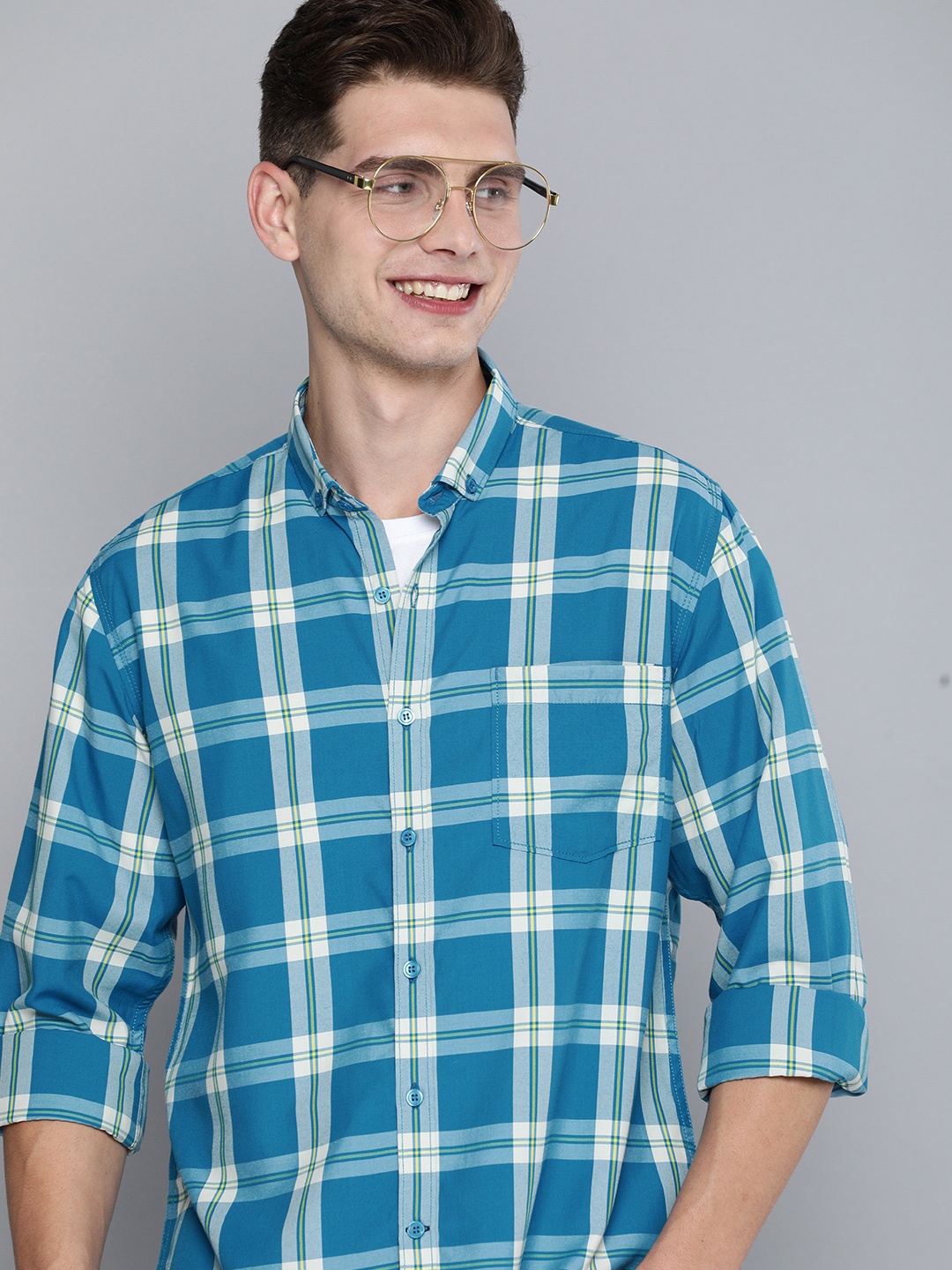 

Mast & Harbour Men Blue & White Checked Casual Shirt