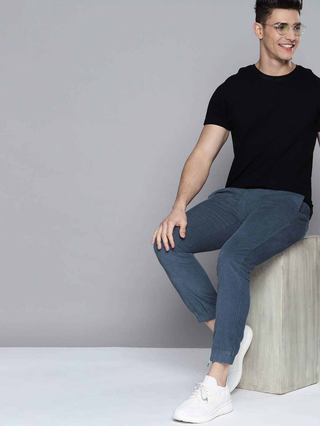

Mast & Harbour Men Navy Blue Solid Pure Cotton Corduroy Joggers