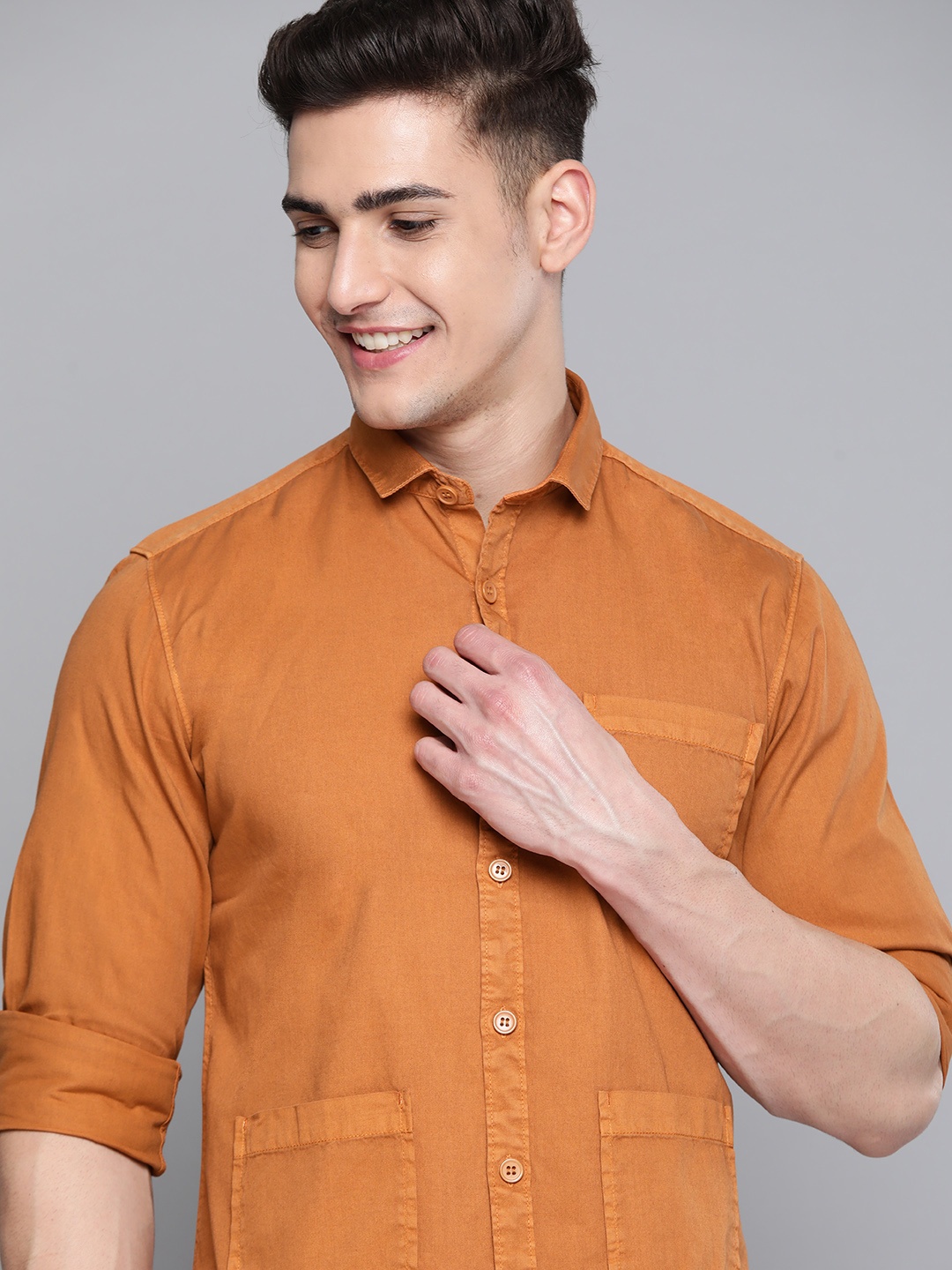 

Mast & Harbour Men Mustard Brown Solid Pure Cotton Casual Shirt