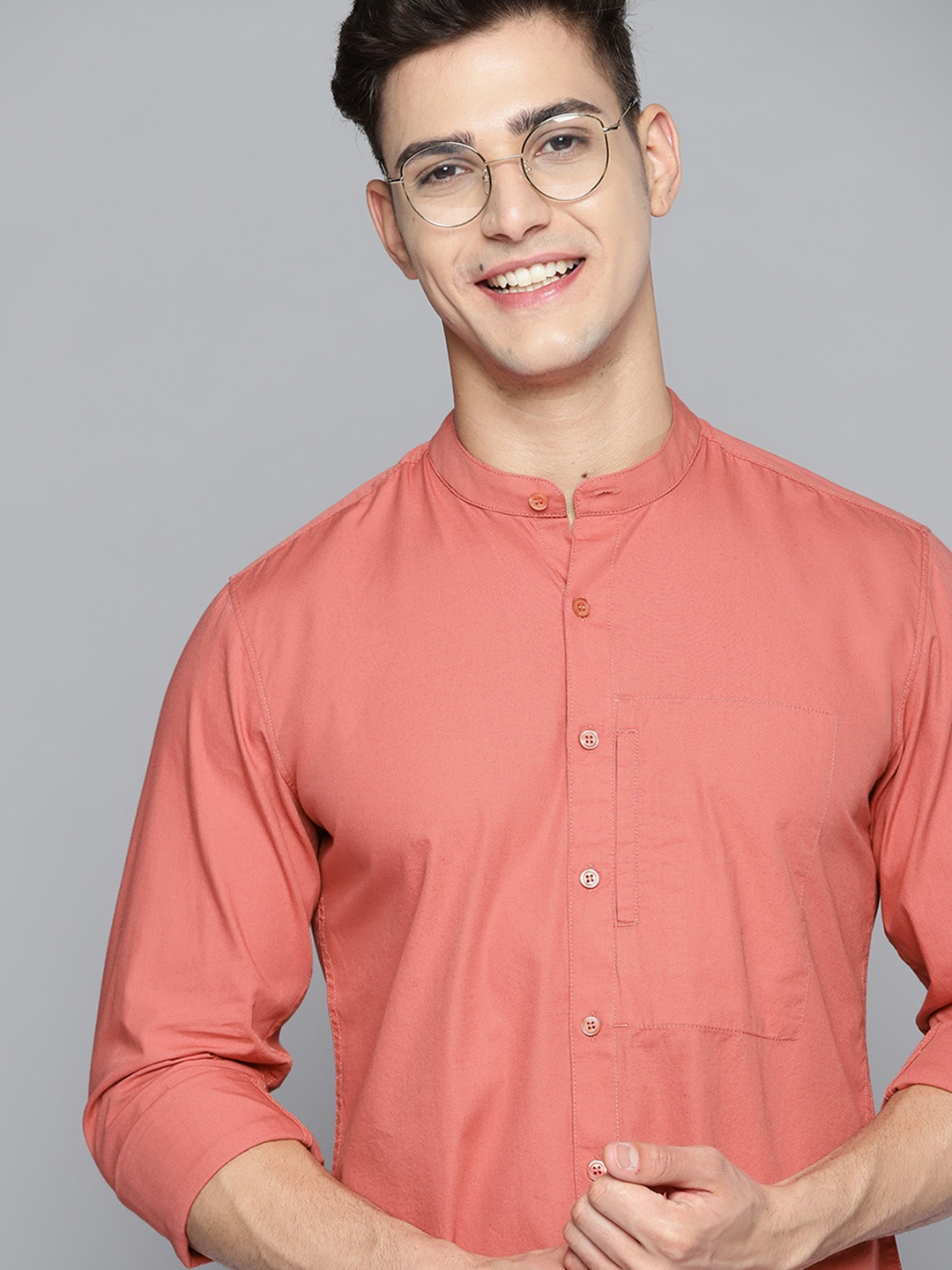 

Mast & Harbour Men Dusky Pink Pure Cotton Solid Casual Shirt, Rose