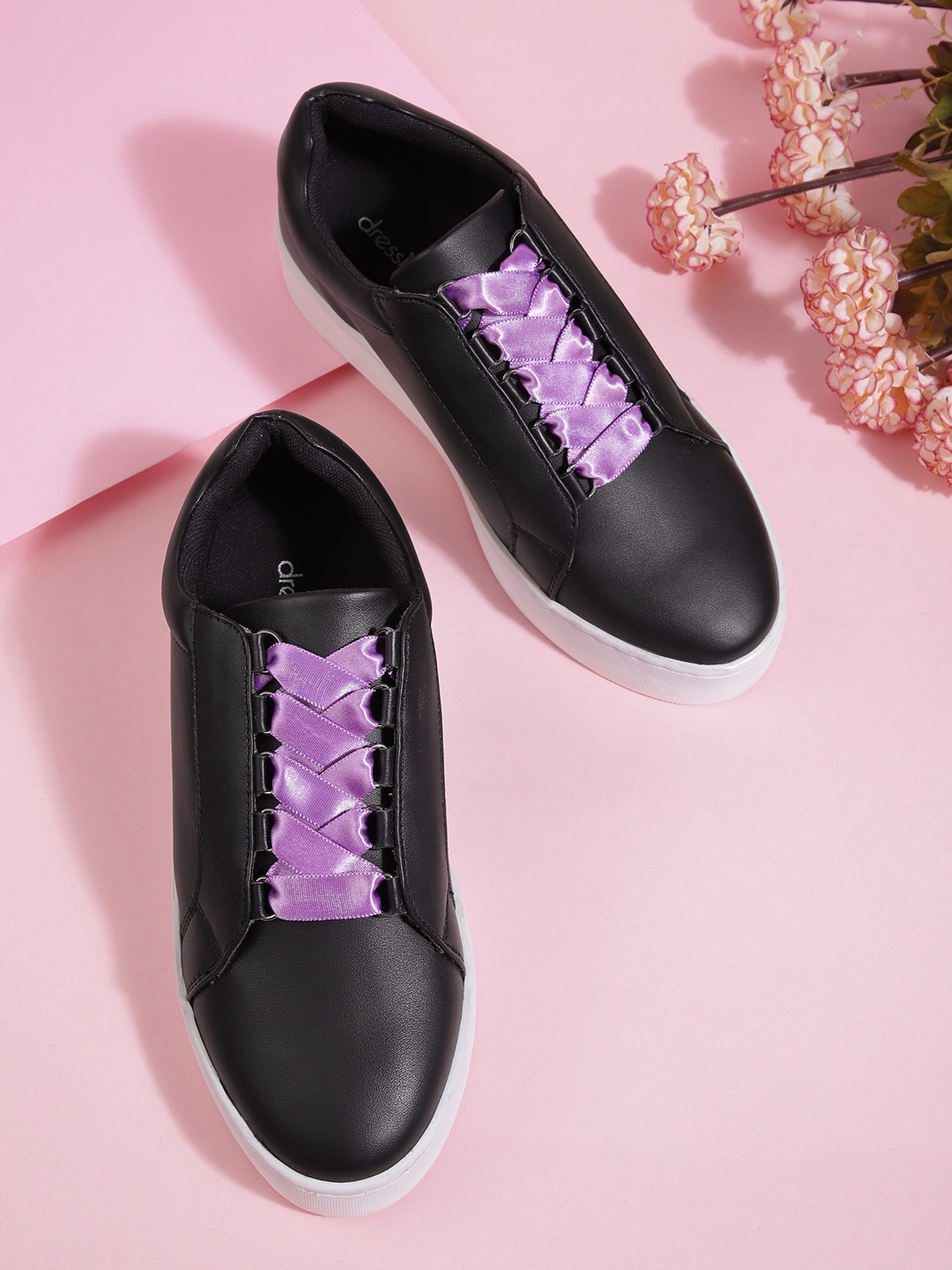 

DressBerry Women Black Solid Flatform Sneakers