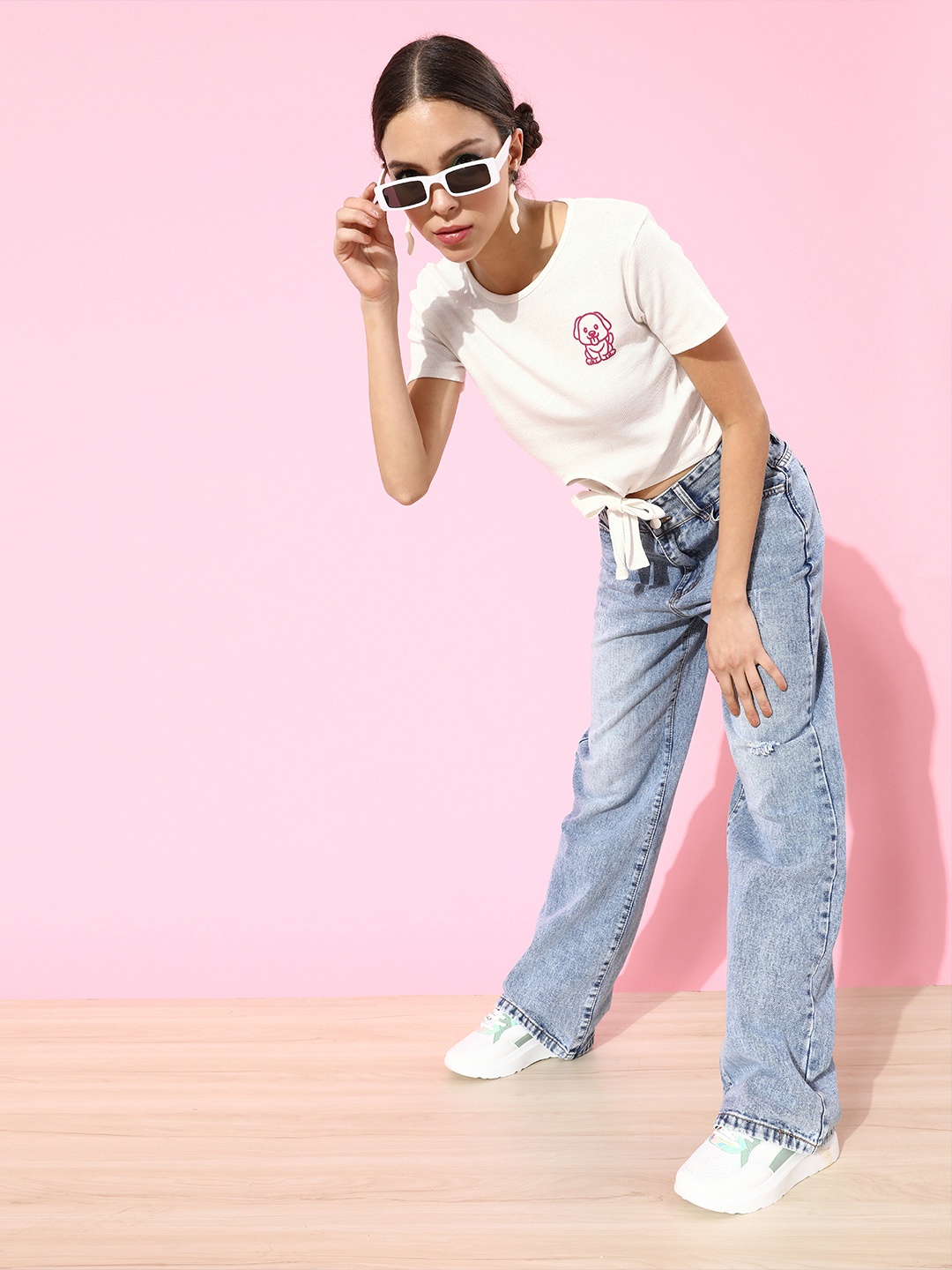 

Moda Rapido Woman Classic White Graphic Cropped Tshirt