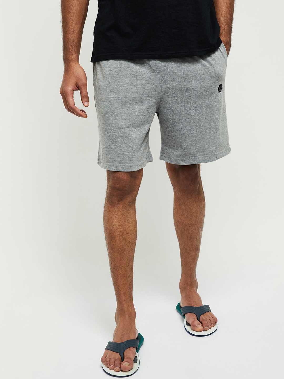 

max Men Grey Melange Mid-Rise Regular Shorts