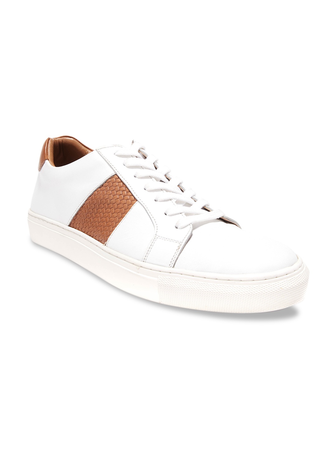 

dmodot Men White Colourblocked Leather Sneakers