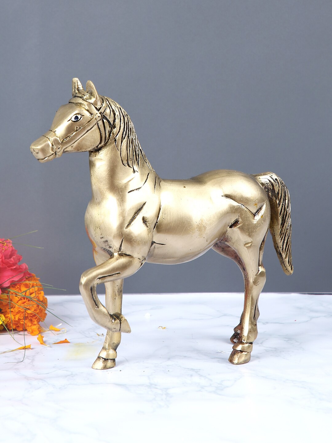 

Aapno Rajasthan Gold-Toned Brass Horse Showpiece