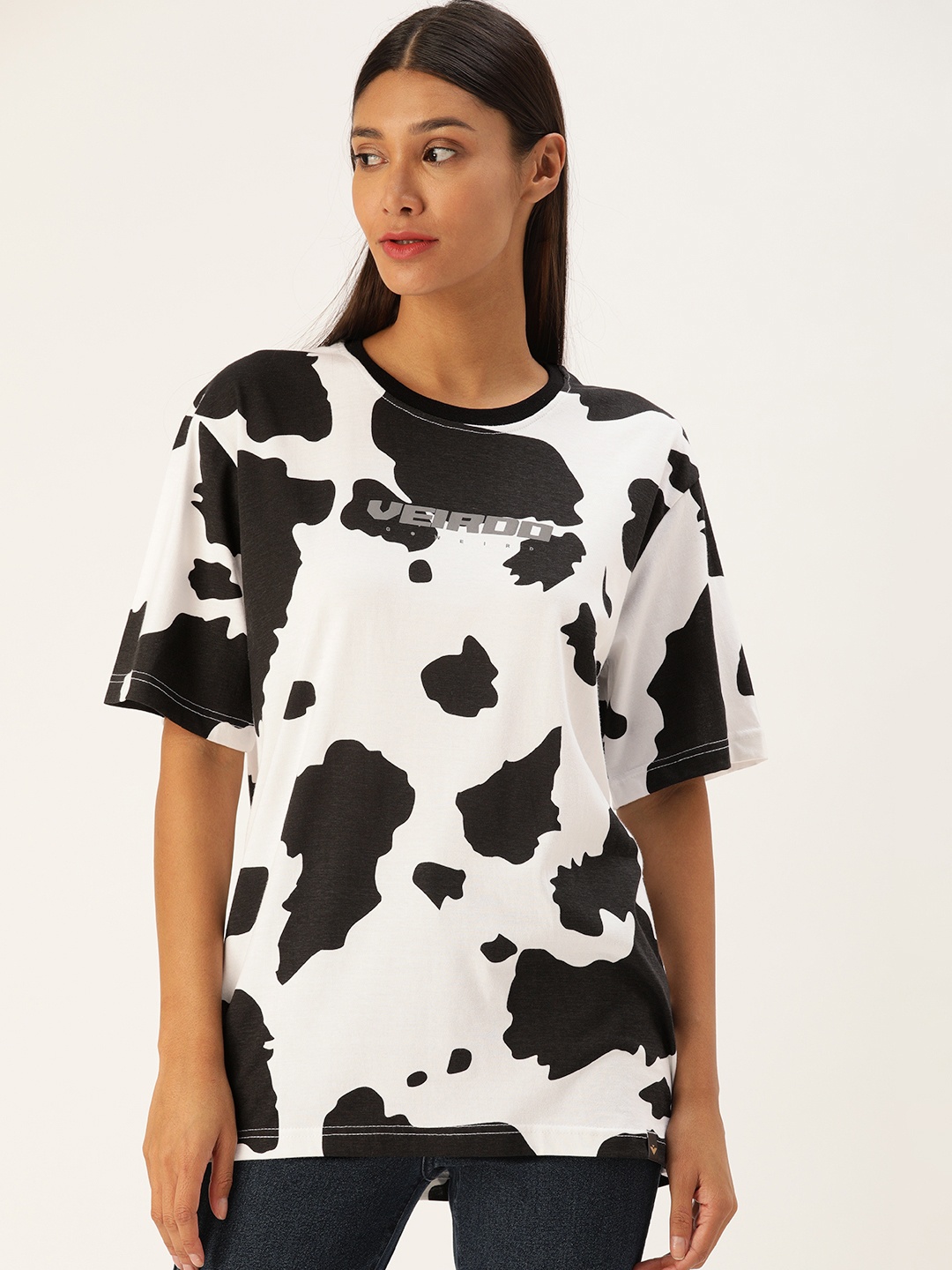 

VEIRDO Women White Cow Print Oversize T-shirt