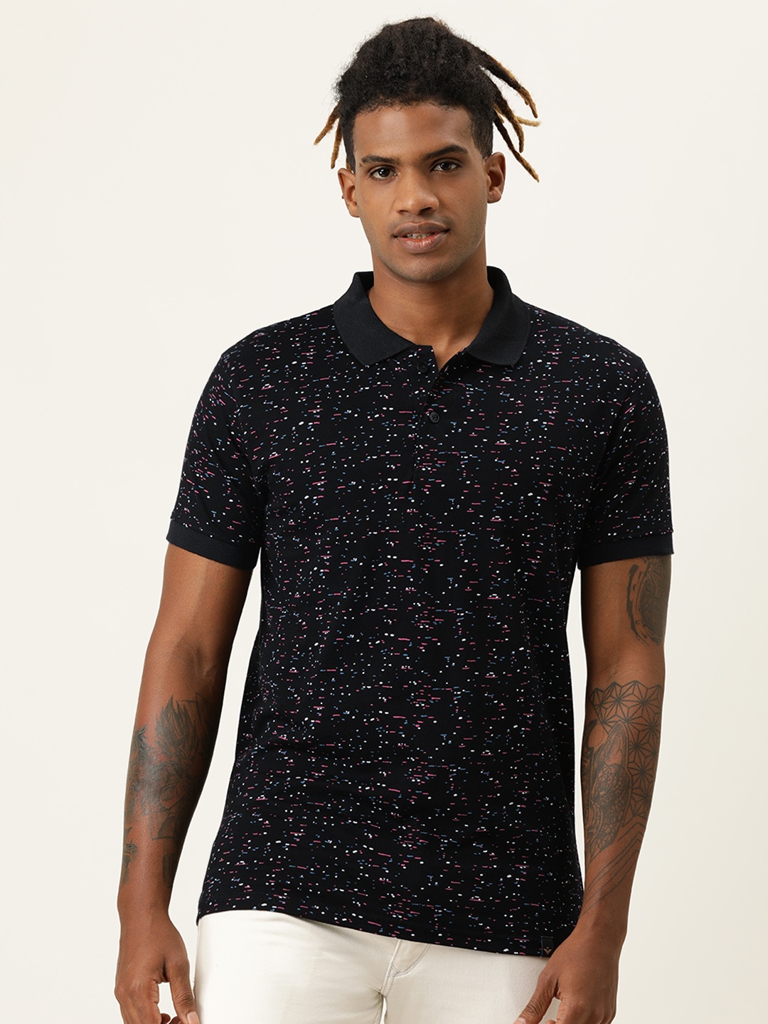 

VEIRDO Men Black Printed Polo Collar T-shirt