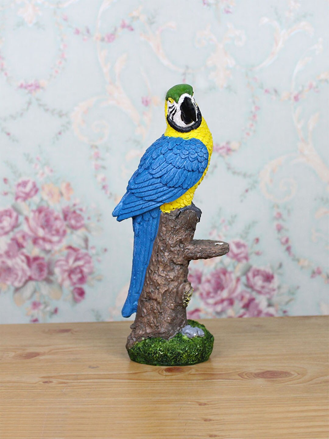 

Wonderland Blue & Yellow Macaw Statue Resin Showpiece