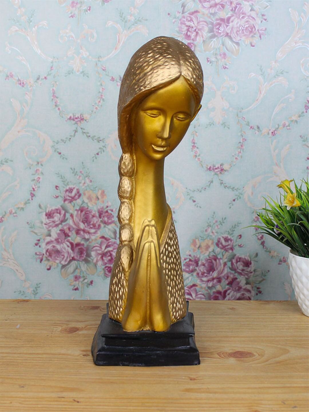 

Wonderland Gold-Toned Resin Namaste Girl Statue