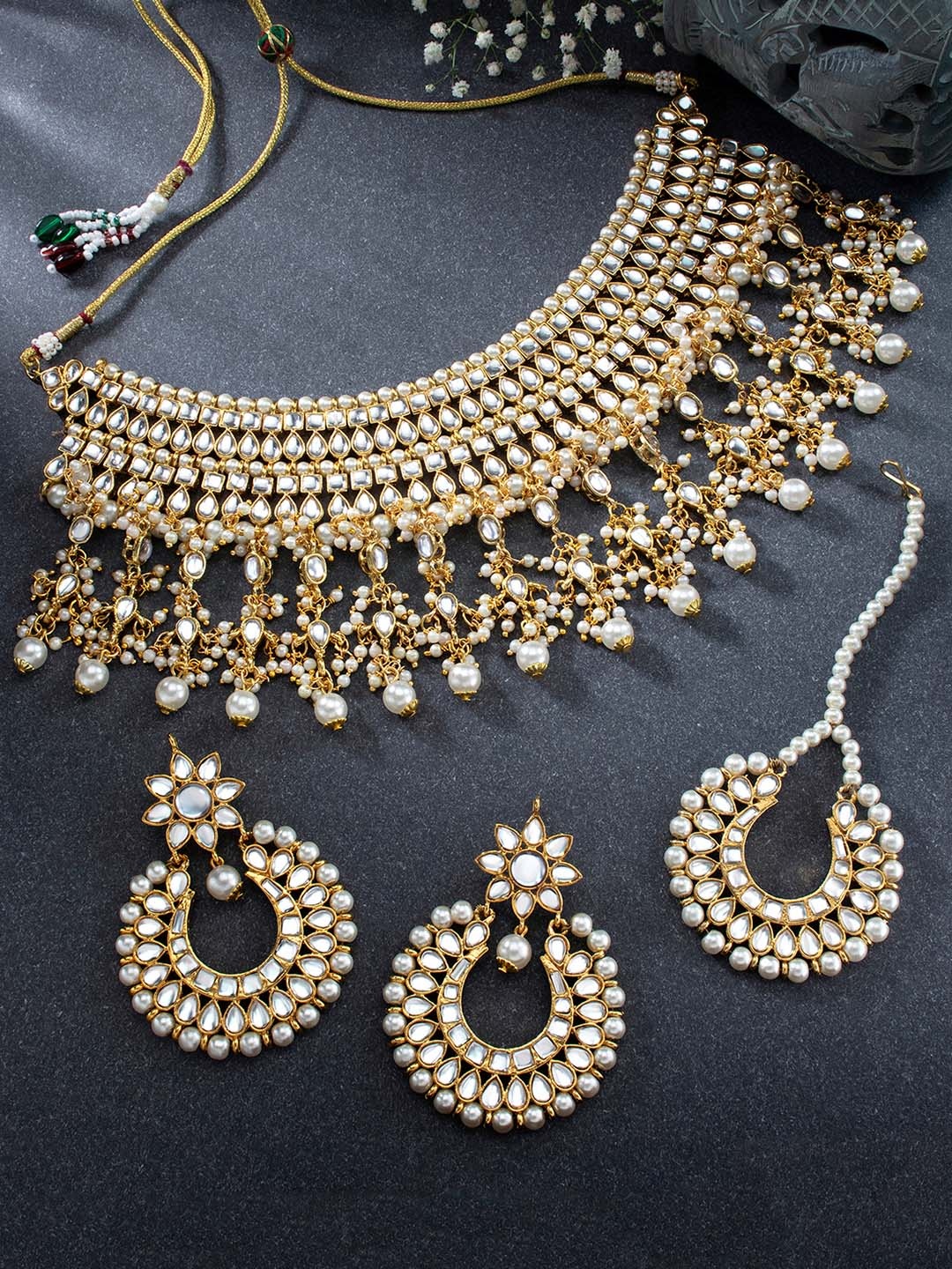 

Peora White & Gold Plated Kundan and Pearl Studded Jewellery Set