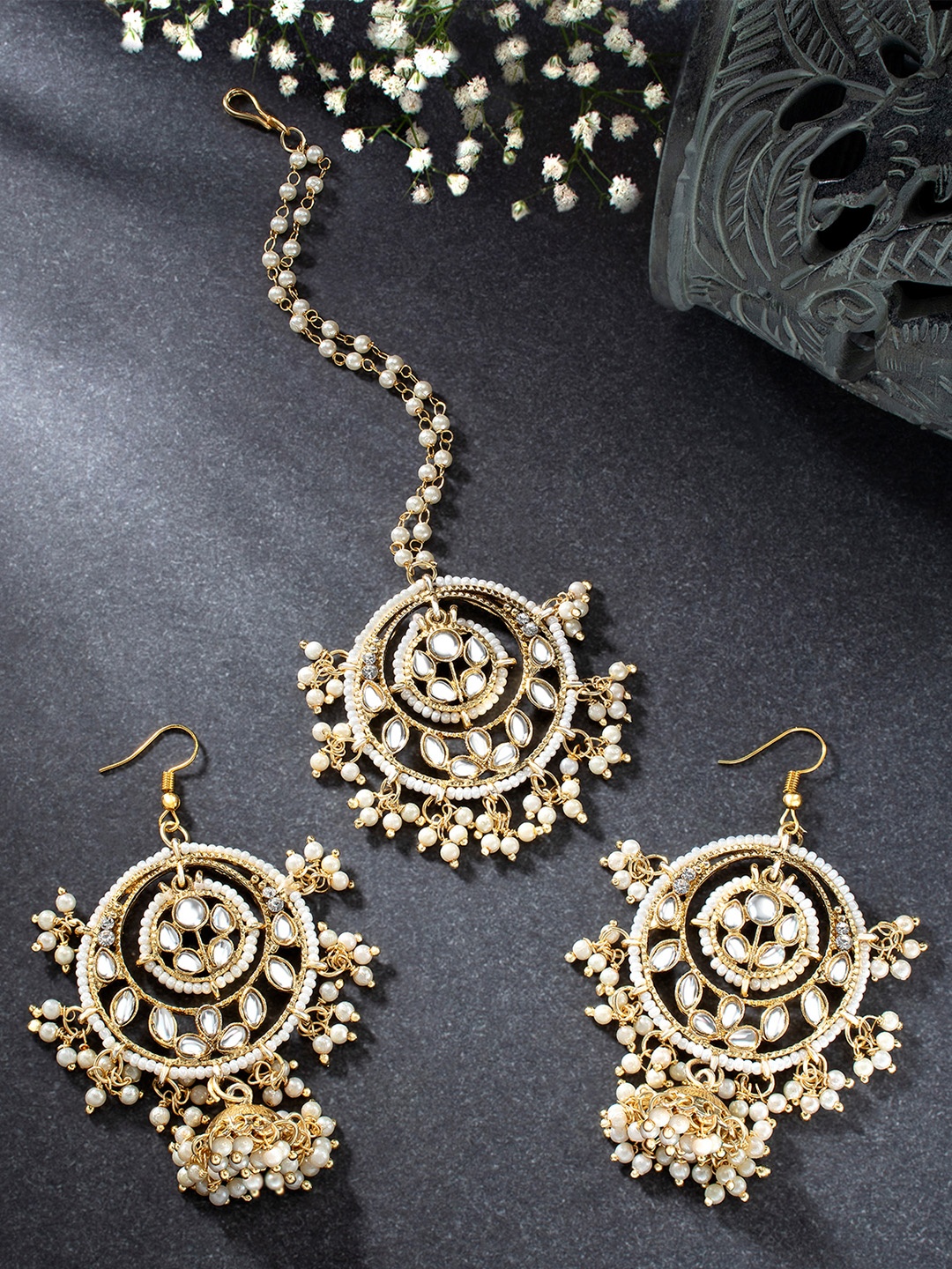 

Peora Gold Plated Kundan Pearl Studded Jewellery Set