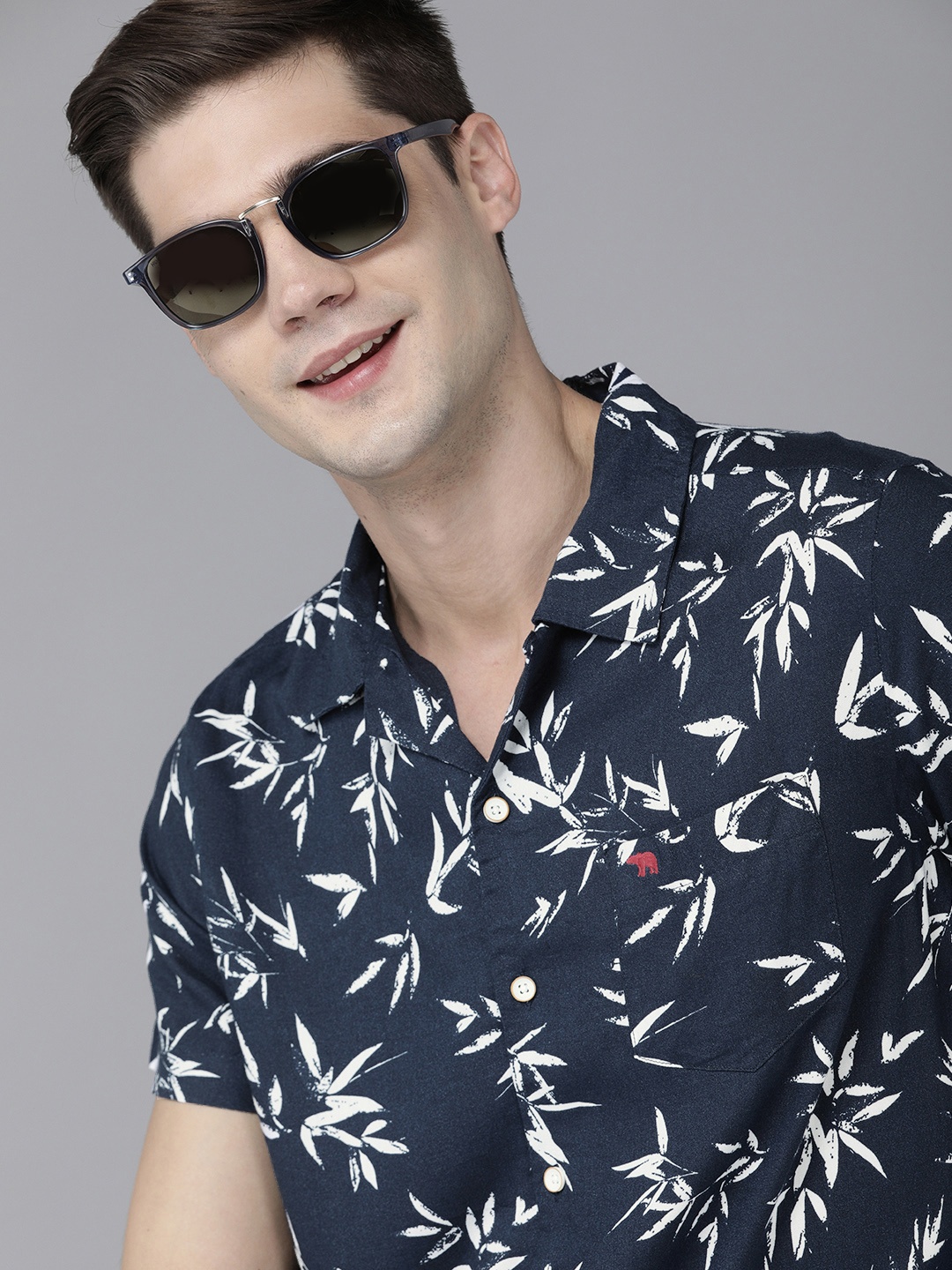 

THE BEAR HOUSE Men Blue & White Floral Printed Slim Fit Casual Shirt