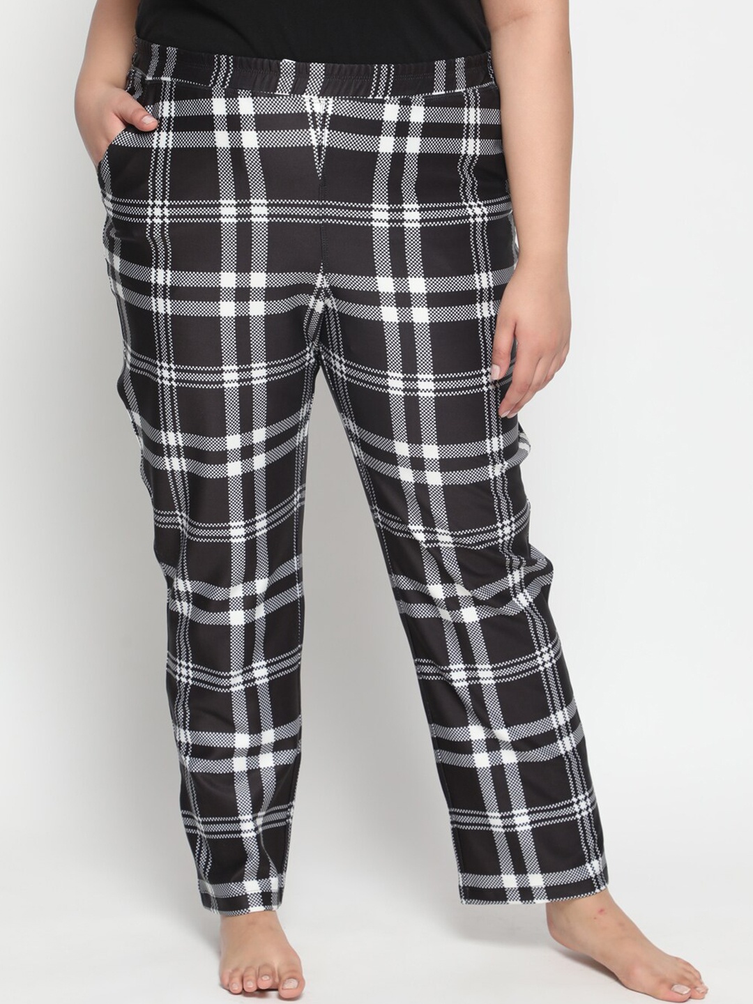 

Amydus Women Plus Size Black & White Checked Lounge Pants