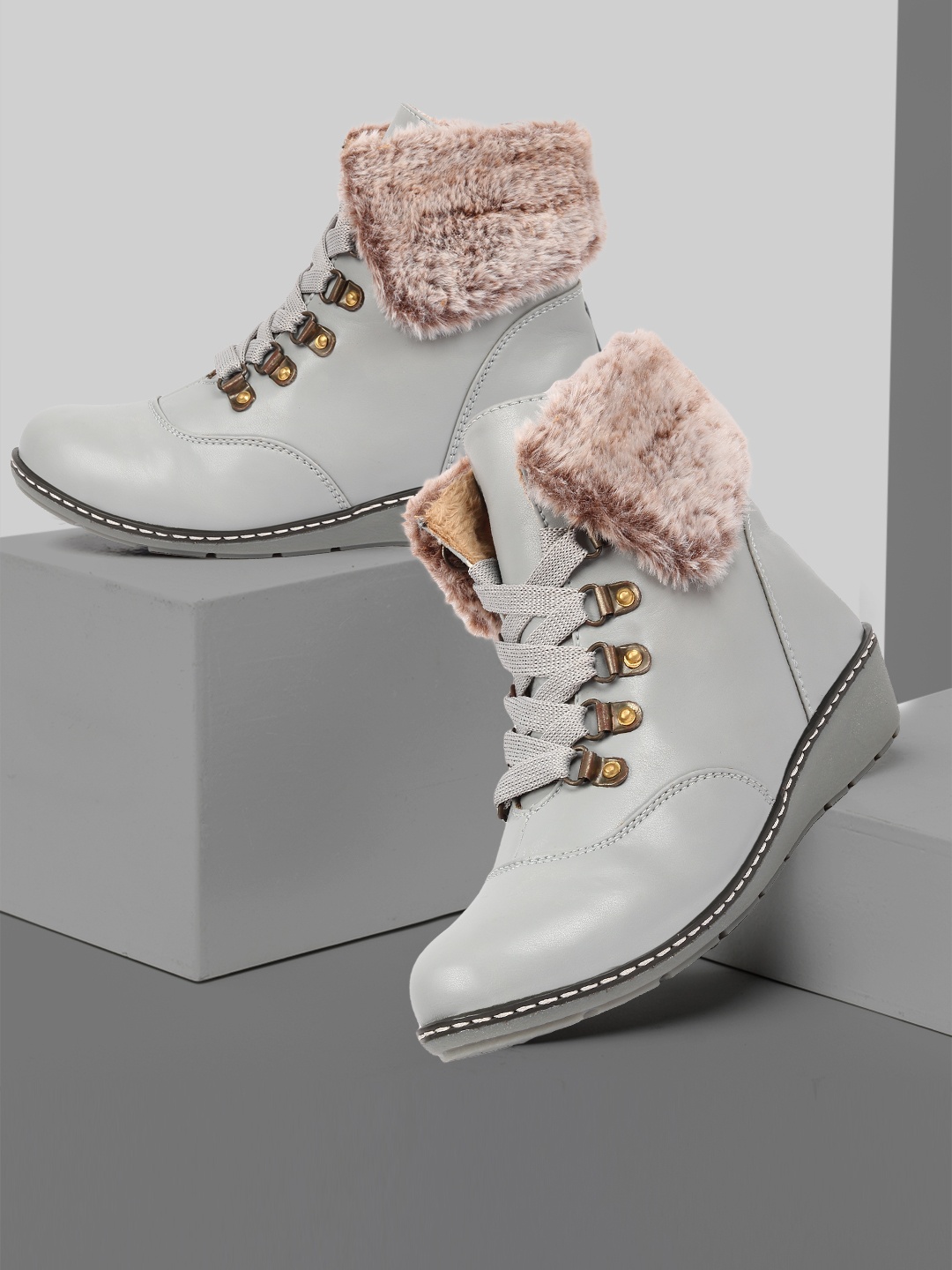 

ZAPATOZ Grey PU Flatform Mid-Top Heeled Boots