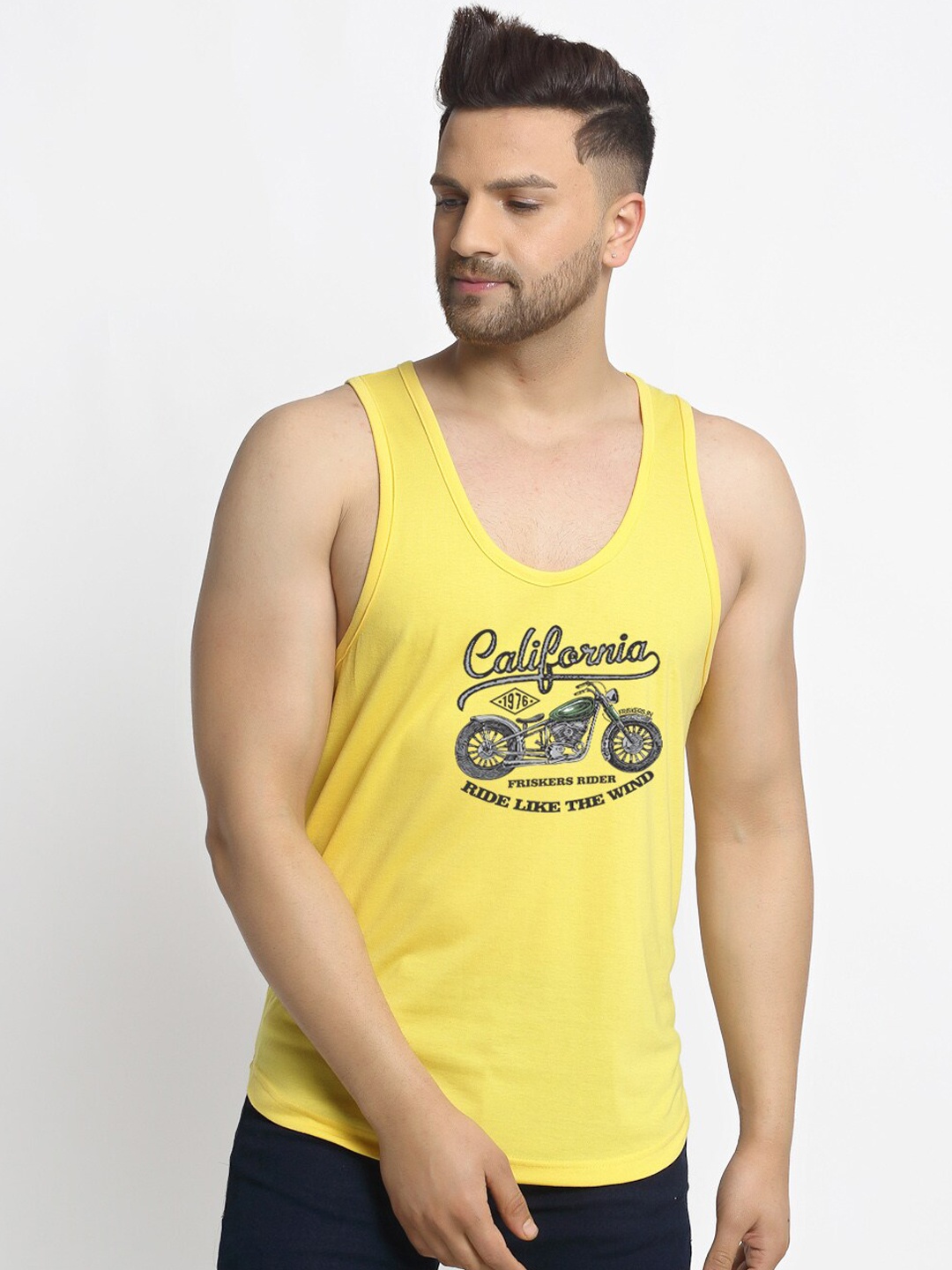 

Friskers Men Yellow & Black Printed Pure Cotton Tank Gym Vest