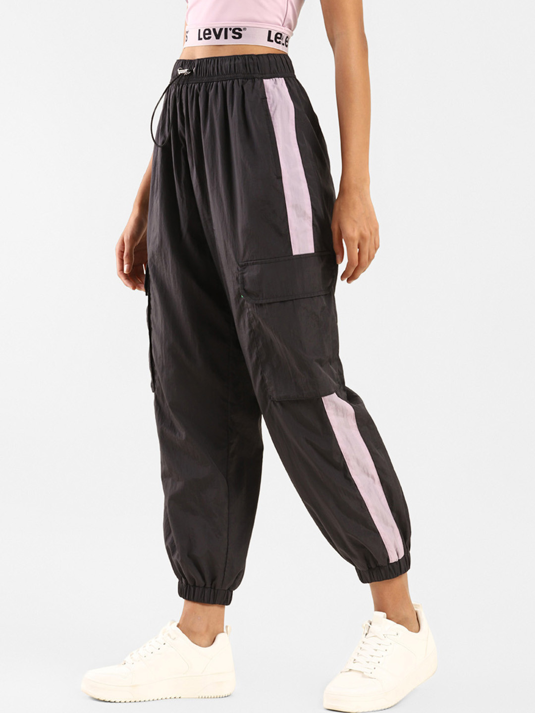 

Levi's x Deepika Padukone Women Charcoal Grey Solid Mid-Rise Joggers