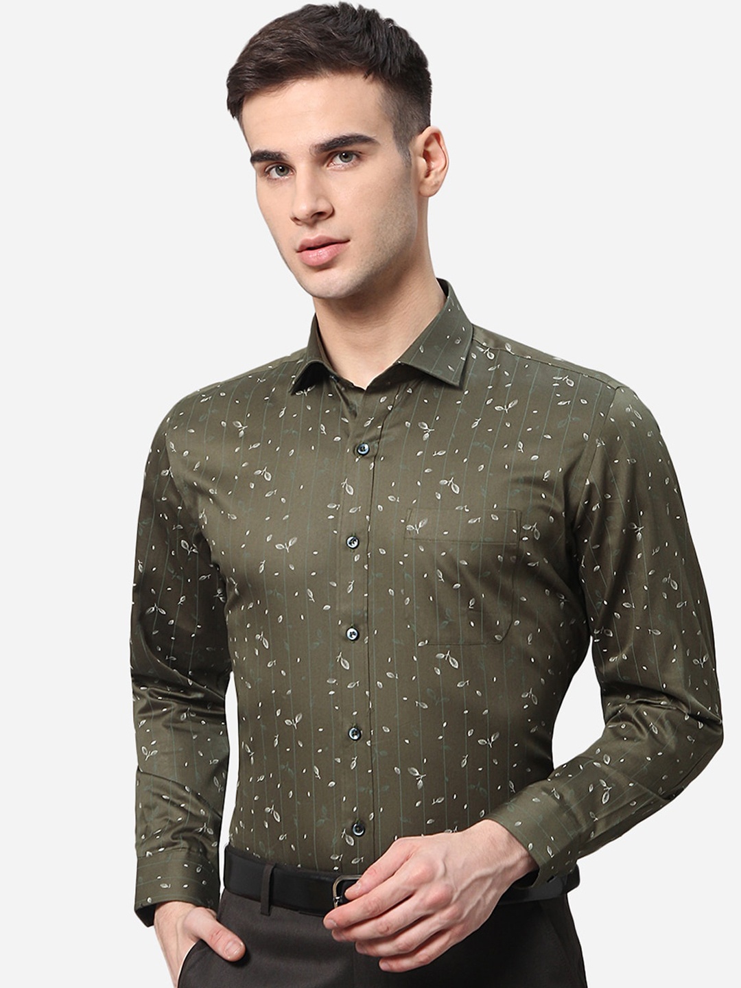 

Greenfibre Men Green Slim Fit Striped & Floral Printed Formal Shirt