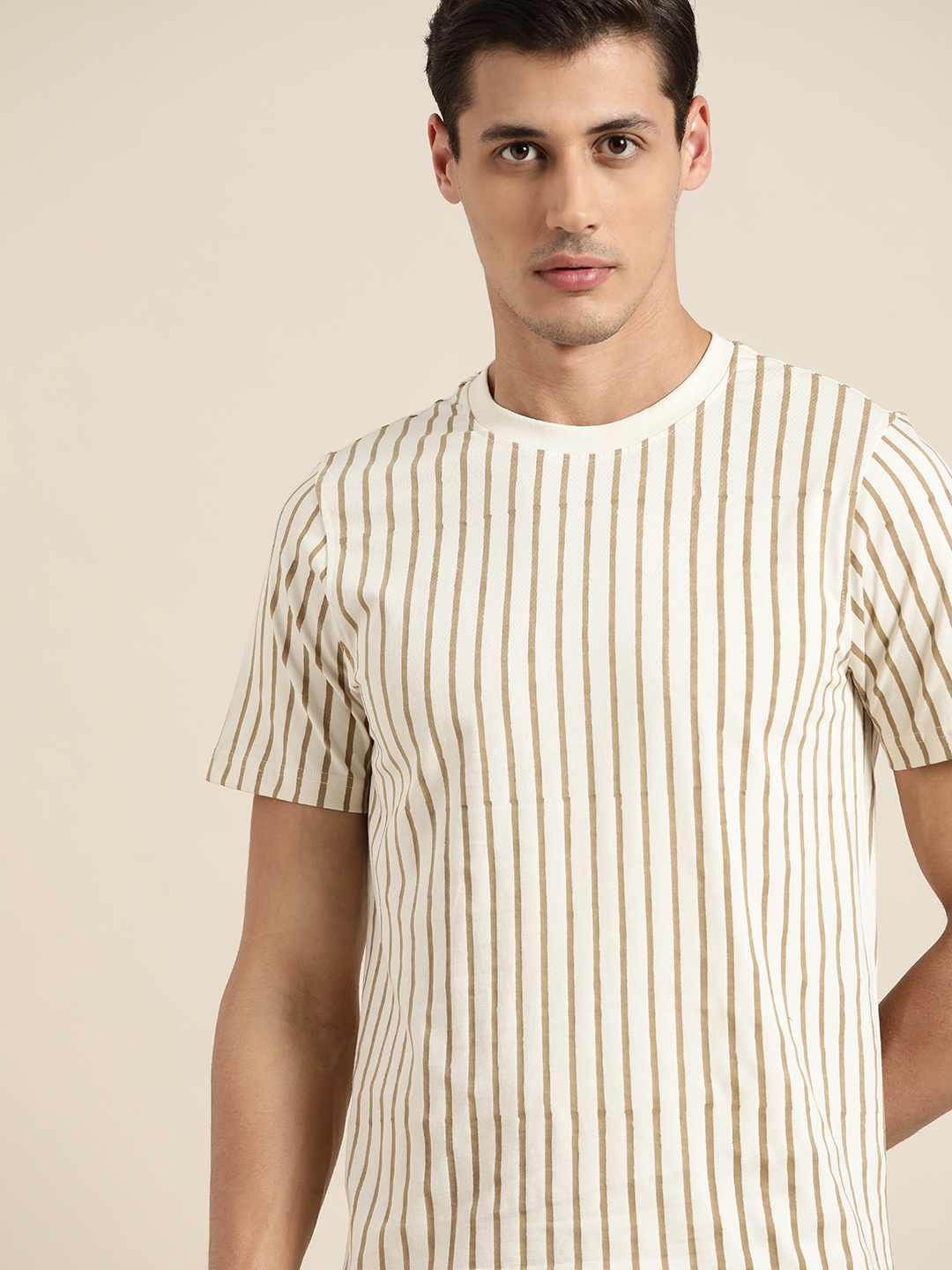 

ether Men Off White & Green Pure Cotton Striped T-shirt